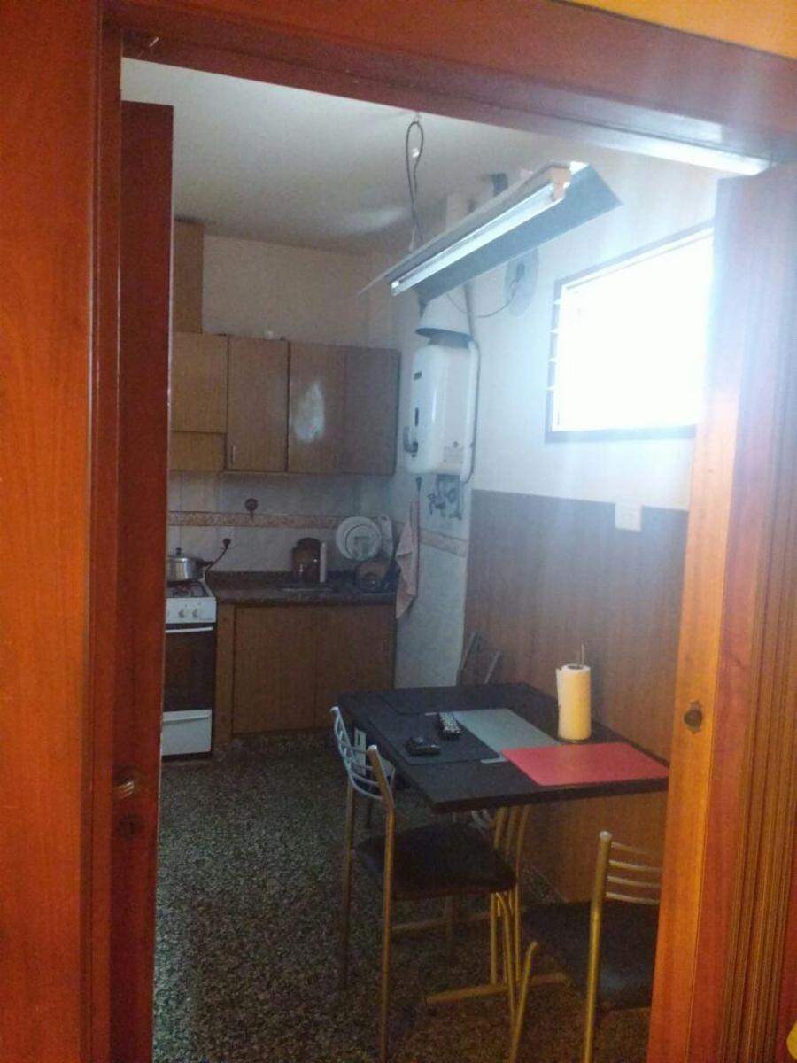 VENTA DE PH DE 2 AMBIENTES POR PASILLO C/PATIO Y TERRAZA MUY BUEN ESTADO ZONA VILLA LUGANO — foto 4