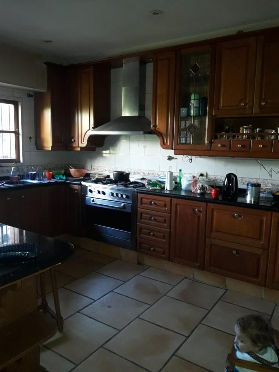 VENTA DE CASA EN DOS PLANTAS C/GARAGE PARA DOS AUTOS FONDO PARQUIZADO MAS DEPENDENCIA. LOTE PROPIO DE 8.66X47 M2 DIGNA DE VER ZONA VILLA LURO — foto 3