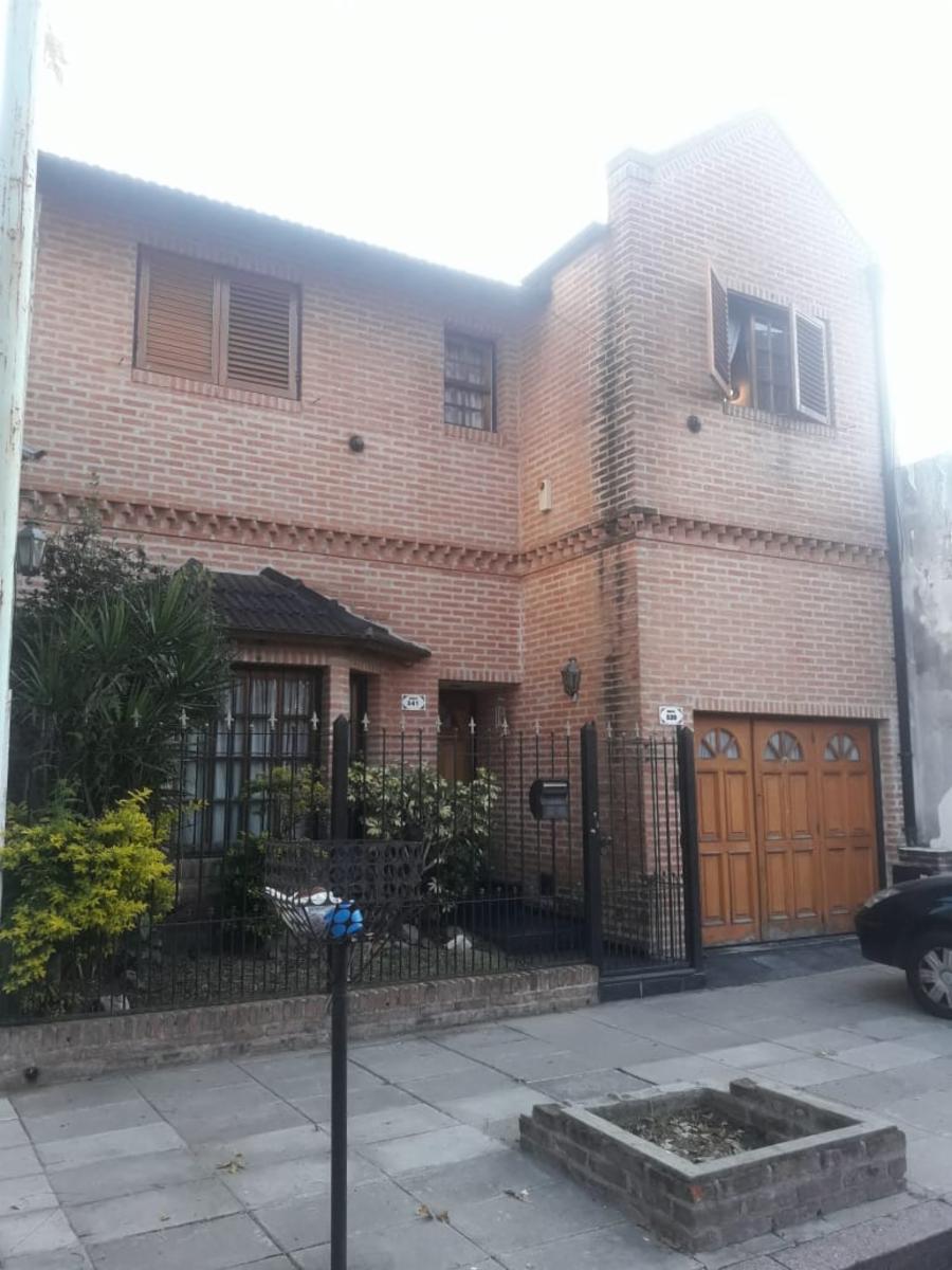VENTA DE CASA EN DOS PLANTAS C/GARAGE PARA DOS AUTOS FONDO PARQUIZADO MAS DEPENDENCIA. LOTE PROPIO DE 8.66X47 M2 DIGNA DE VER ZONA VILLA LURO — foto 5