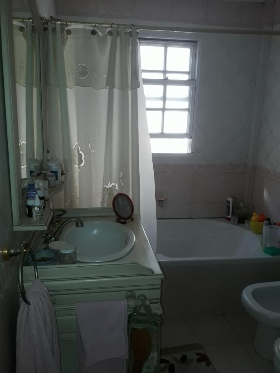 VENTA DE CASA EN DOS PLANTAS C/GARAGE PARA DOS AUTOS FONDO PARQUIZADO MAS DEPENDENCIA. LOTE PROPIO DE 8.66X47 M2 DIGNA DE VER ZONA VILLA LURO — foto 9