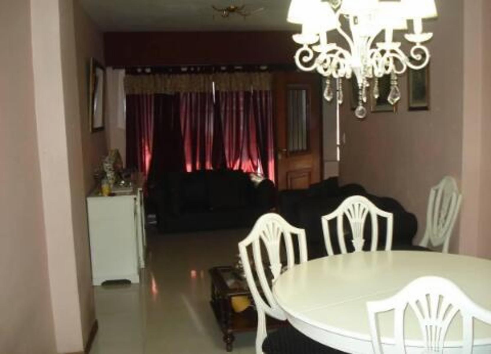CASA DE 4 AMBIENTES, PATIO, GARAGE ZONA MATADEROS — foto 4