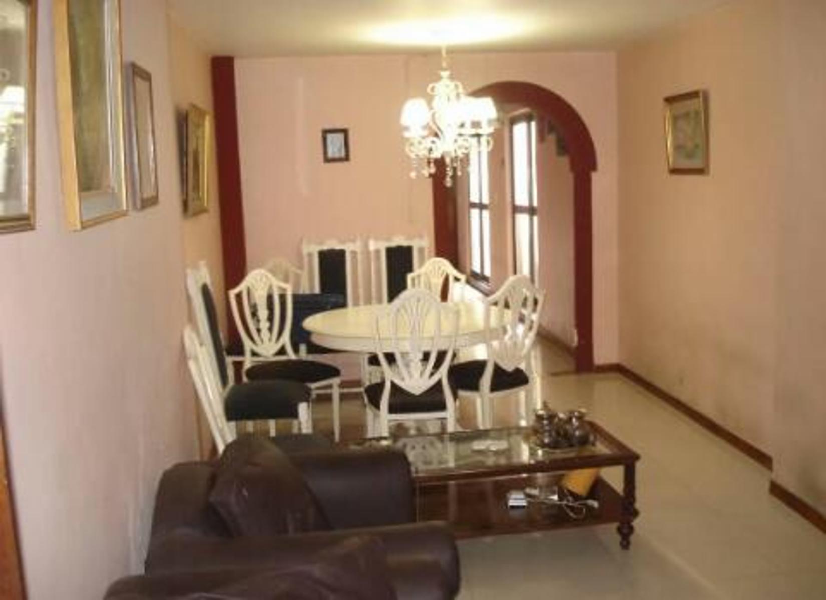 CASA DE 4 AMBIENTES, PATIO, GARAGE ZONA MATADEROS — foto 6