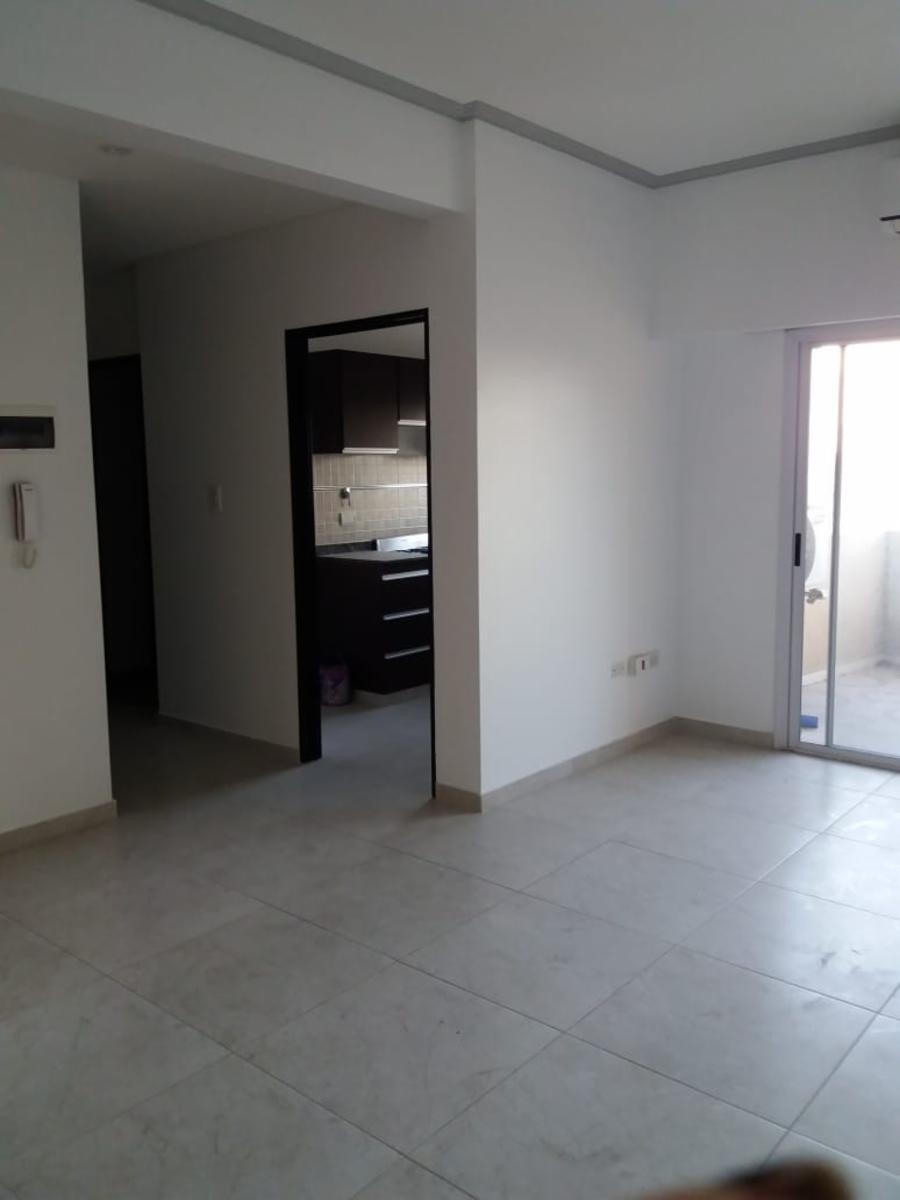 DEOCARE PROPIEDADES VENDE HERMOSO SEMIPISO DE 2 AMBIENTES AL FRENTE CON COCHERA ZONA LINIERS — foto 2