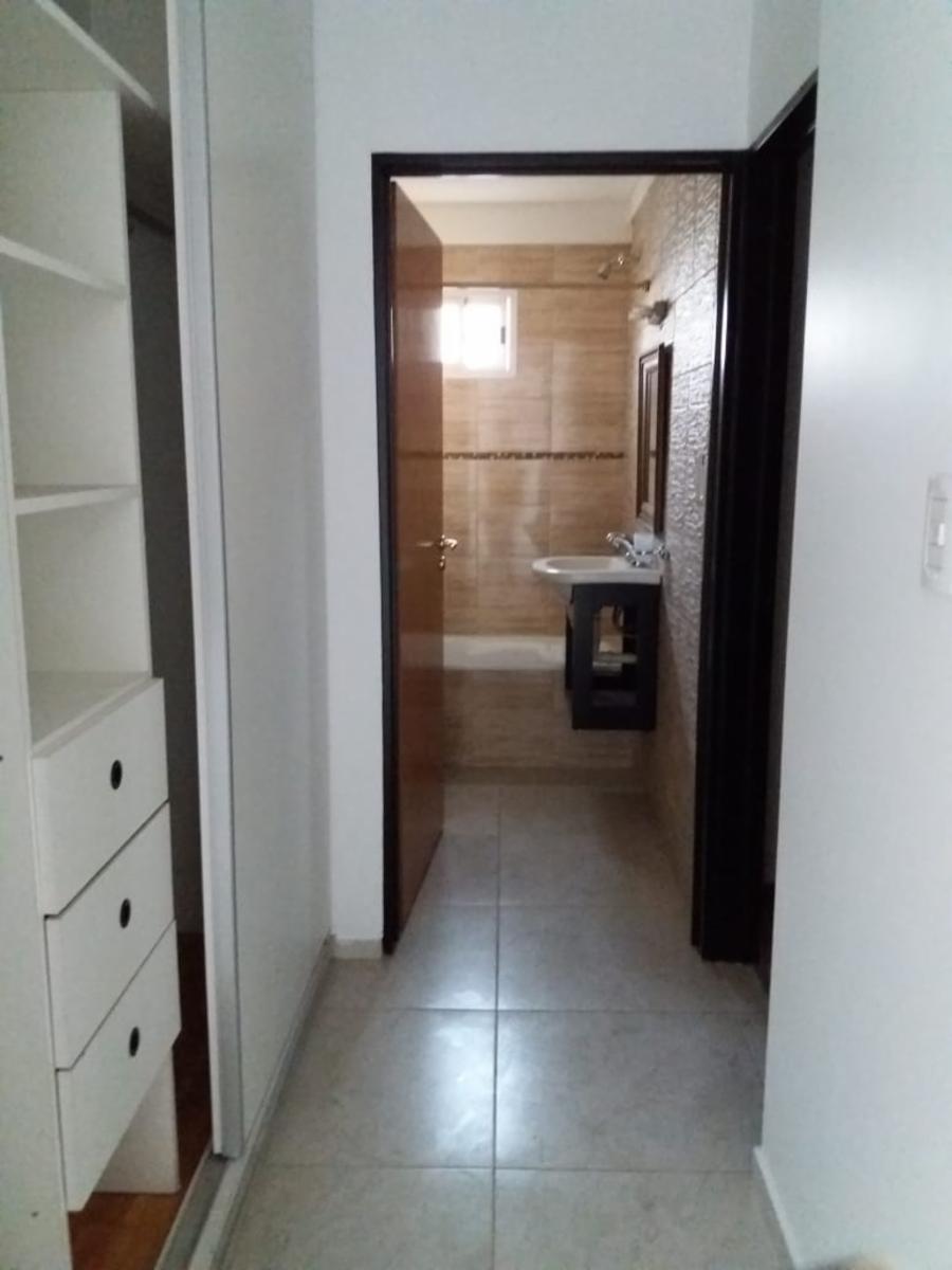 DEOCARE PROPIEDADES VENDE HERMOSO SEMIPISO DE 2 AMBIENTES AL FRENTE CON COCHERA ZONA LINIERS — foto 5