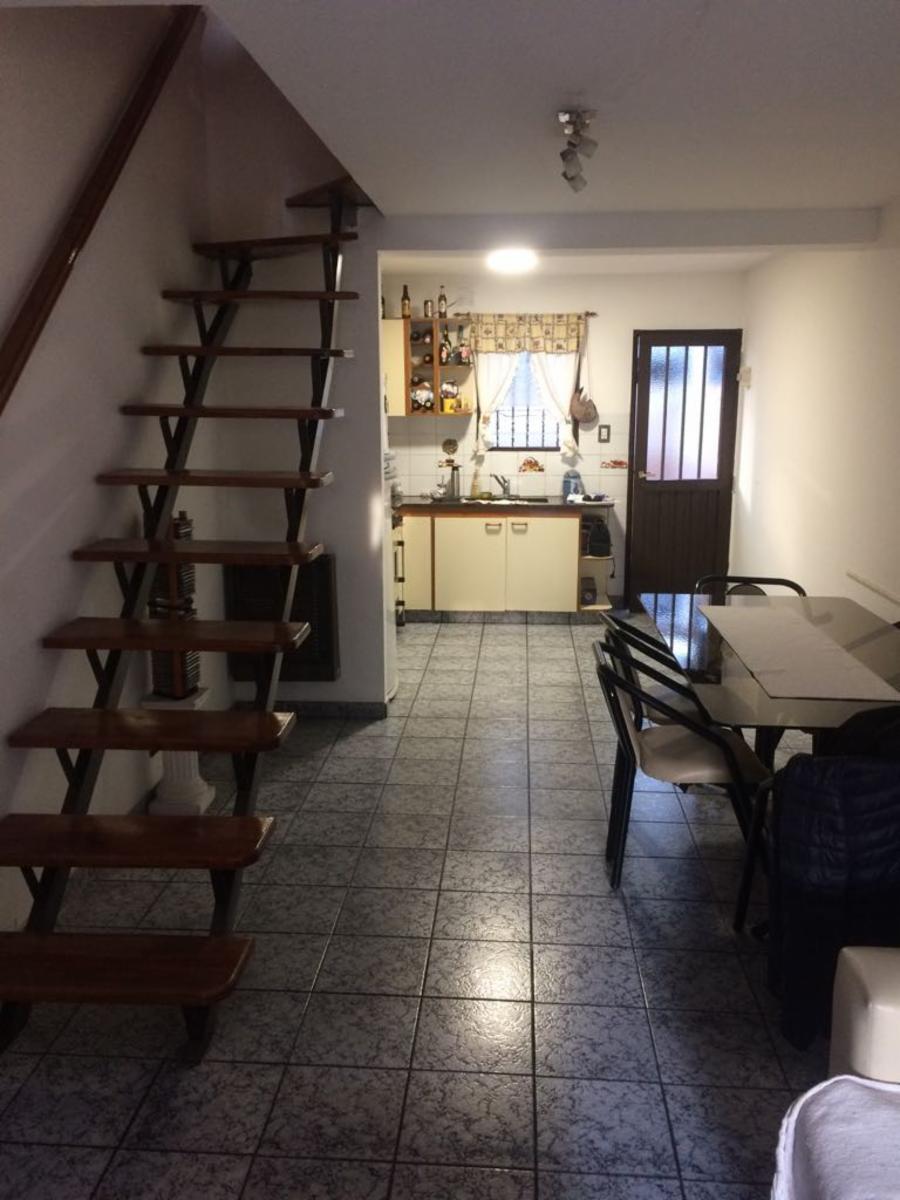 EXCELENTE DÚPLEX 3 AMBIENTES