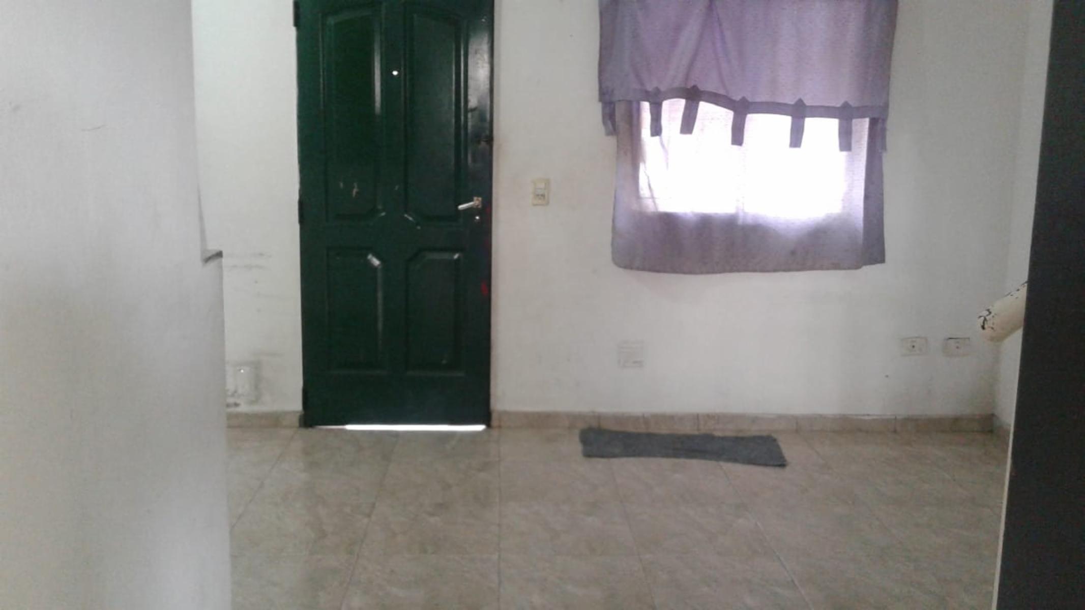 ALQUILER CASA 3 AMBIENTES CON COCHERA - 3