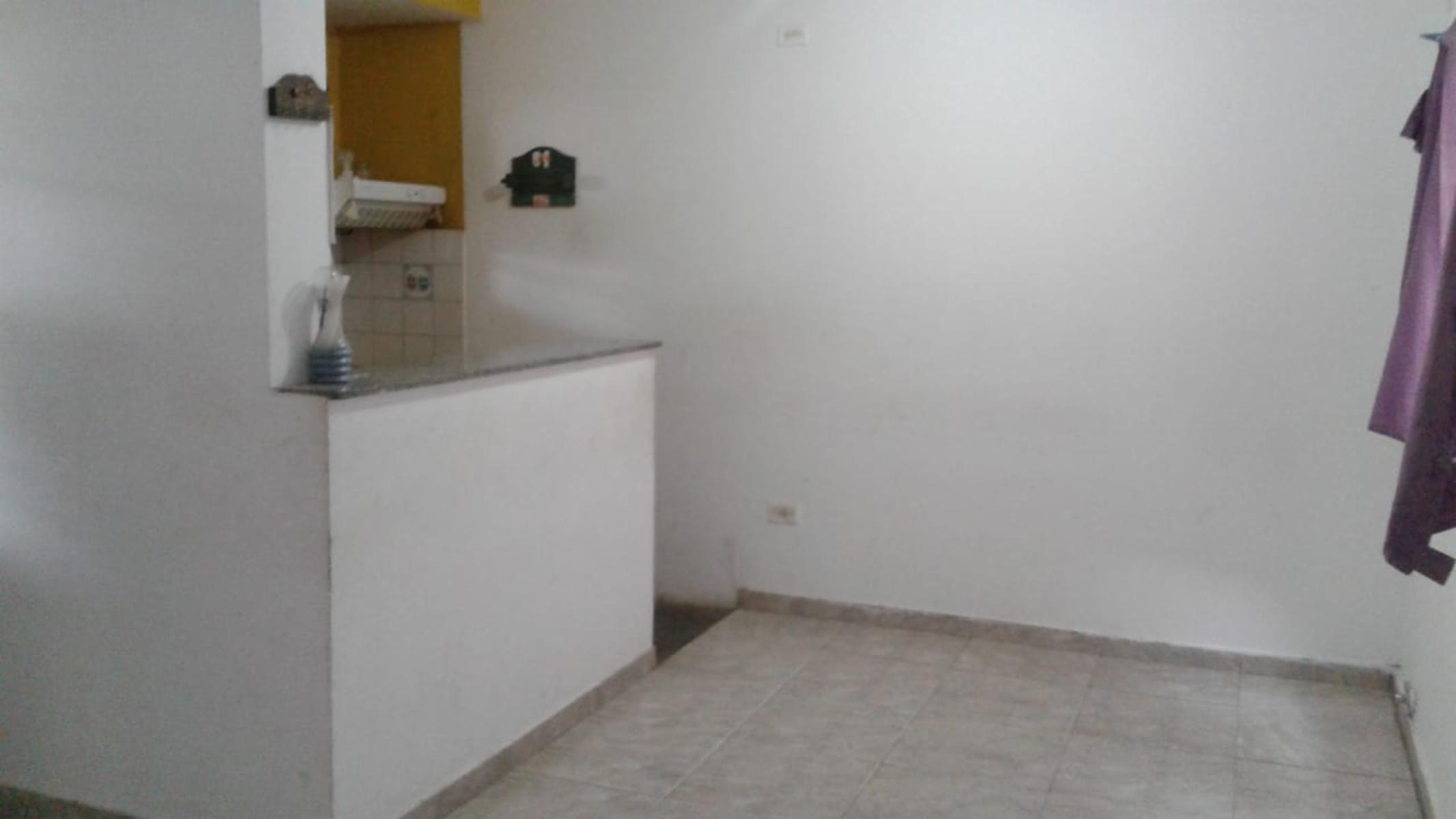 ALQUILER CASA 3 AMBIENTES CON COCHERA - 4