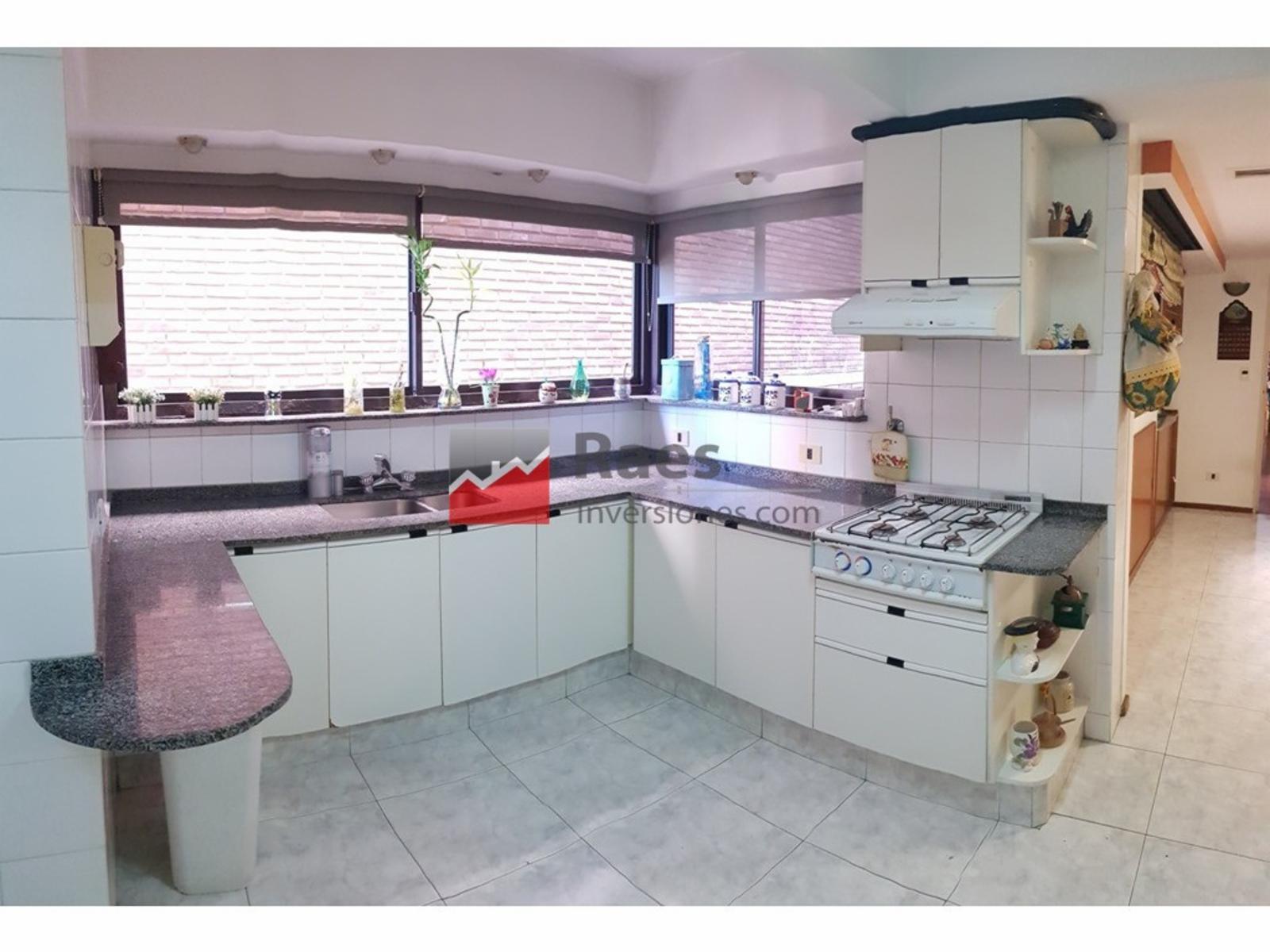 Departamento de categoría a pasos del bajo (Parque España). — foto 4