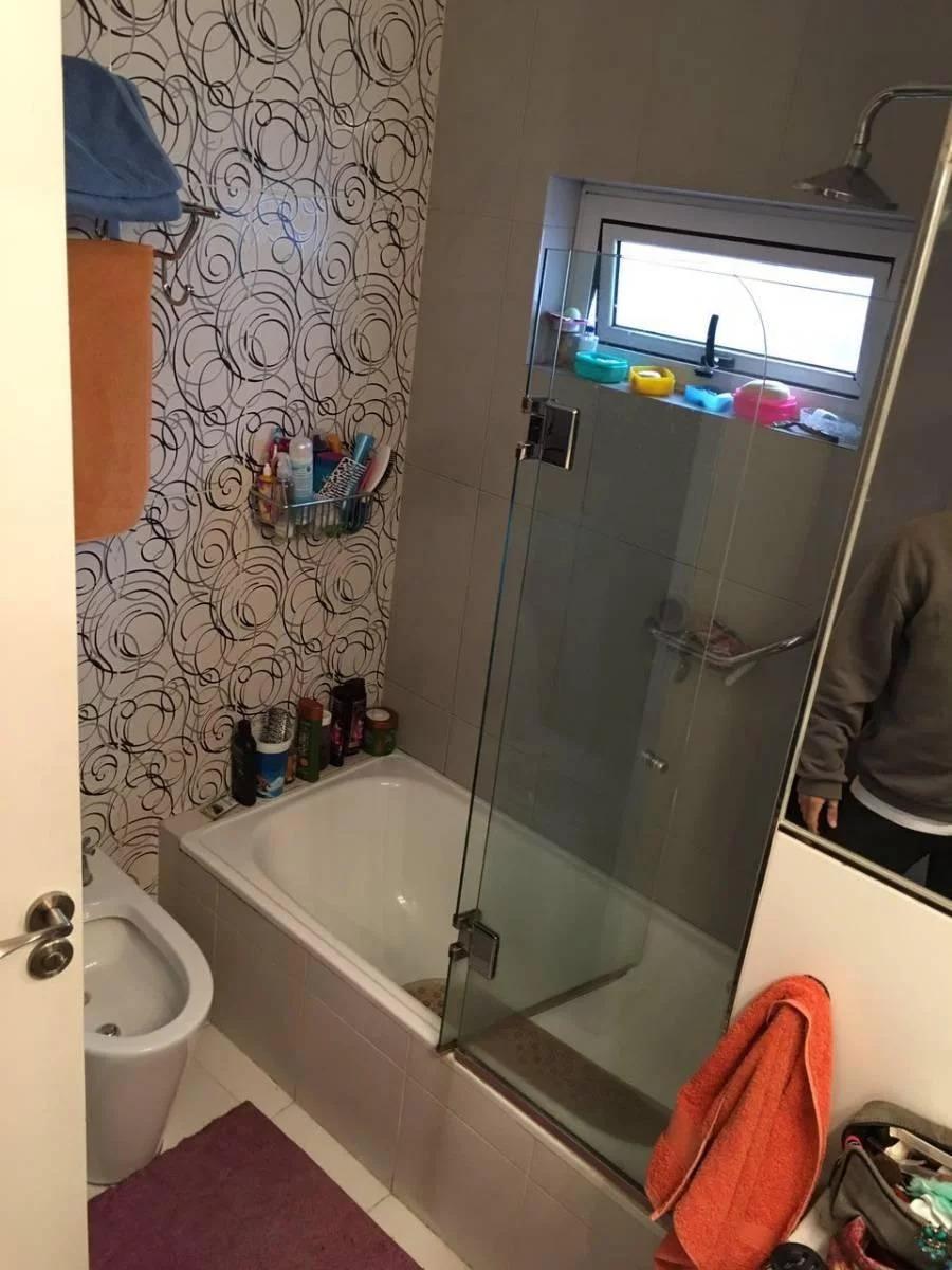 VENDO GRAN PISO DE EXCELENTE CATEGORIA EN BELGRANO 5 AMBIENTES MENDOZA AL 2000 — foto 5