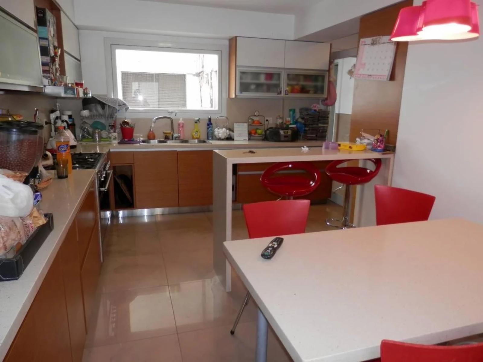 VENDO GRAN PISO DE EXCELENTE CATEGORIA EN BELGRANO 5 AMBIENTES MENDOZA AL 2000 — foto 14