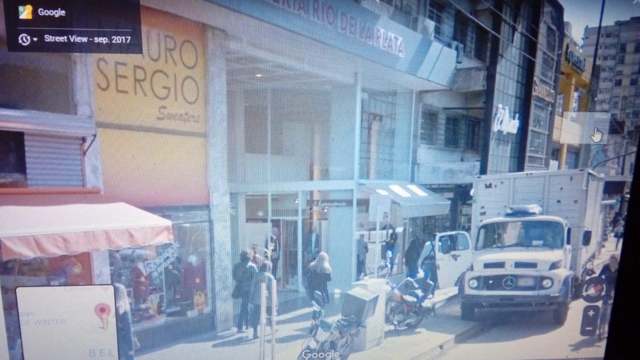 LOCAL EN GALERIA RIO DE LA PLATA, BELGRANO