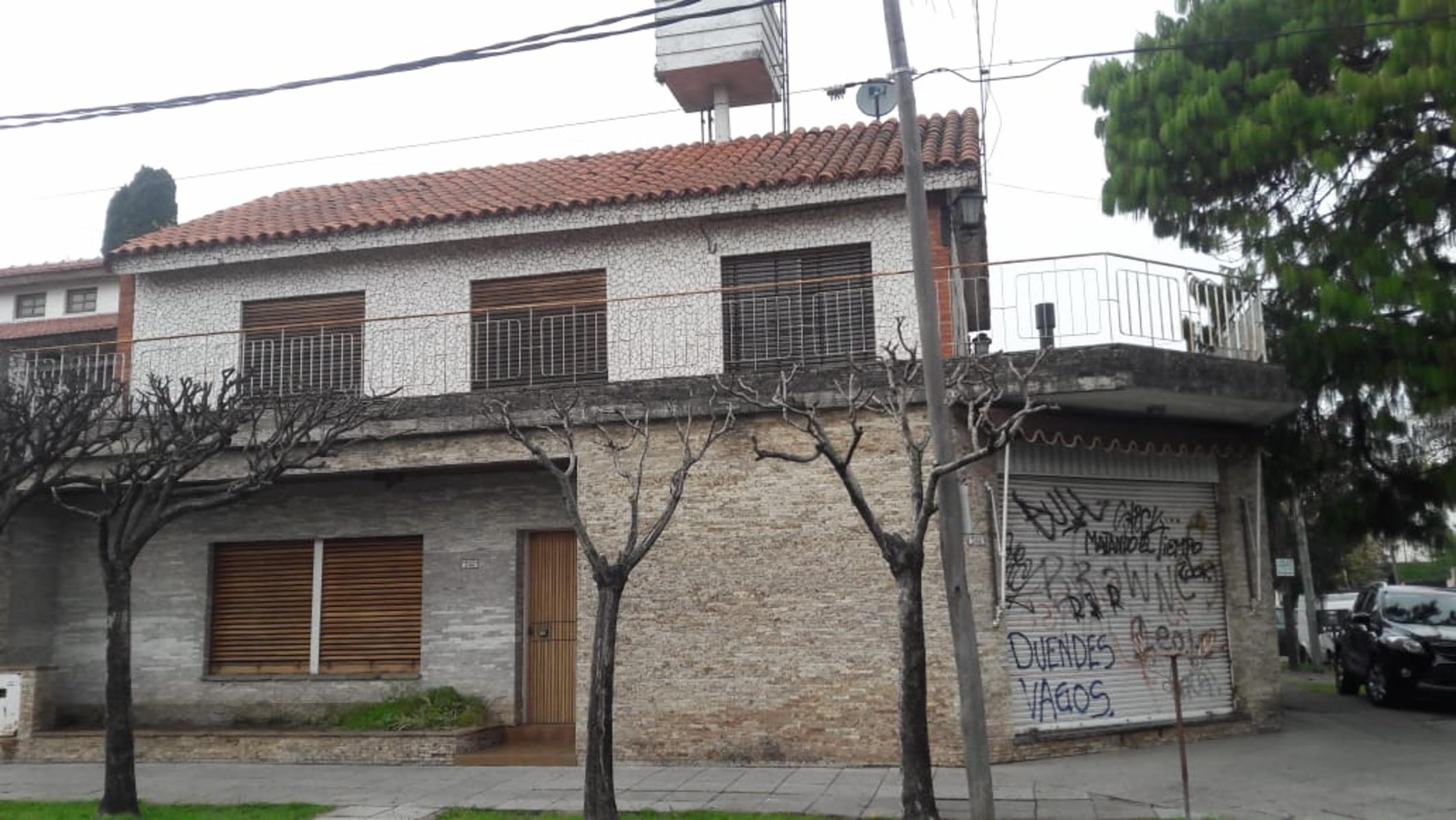 Vendo hermosa propiedad en Villa Luzuriaga — foto 2
