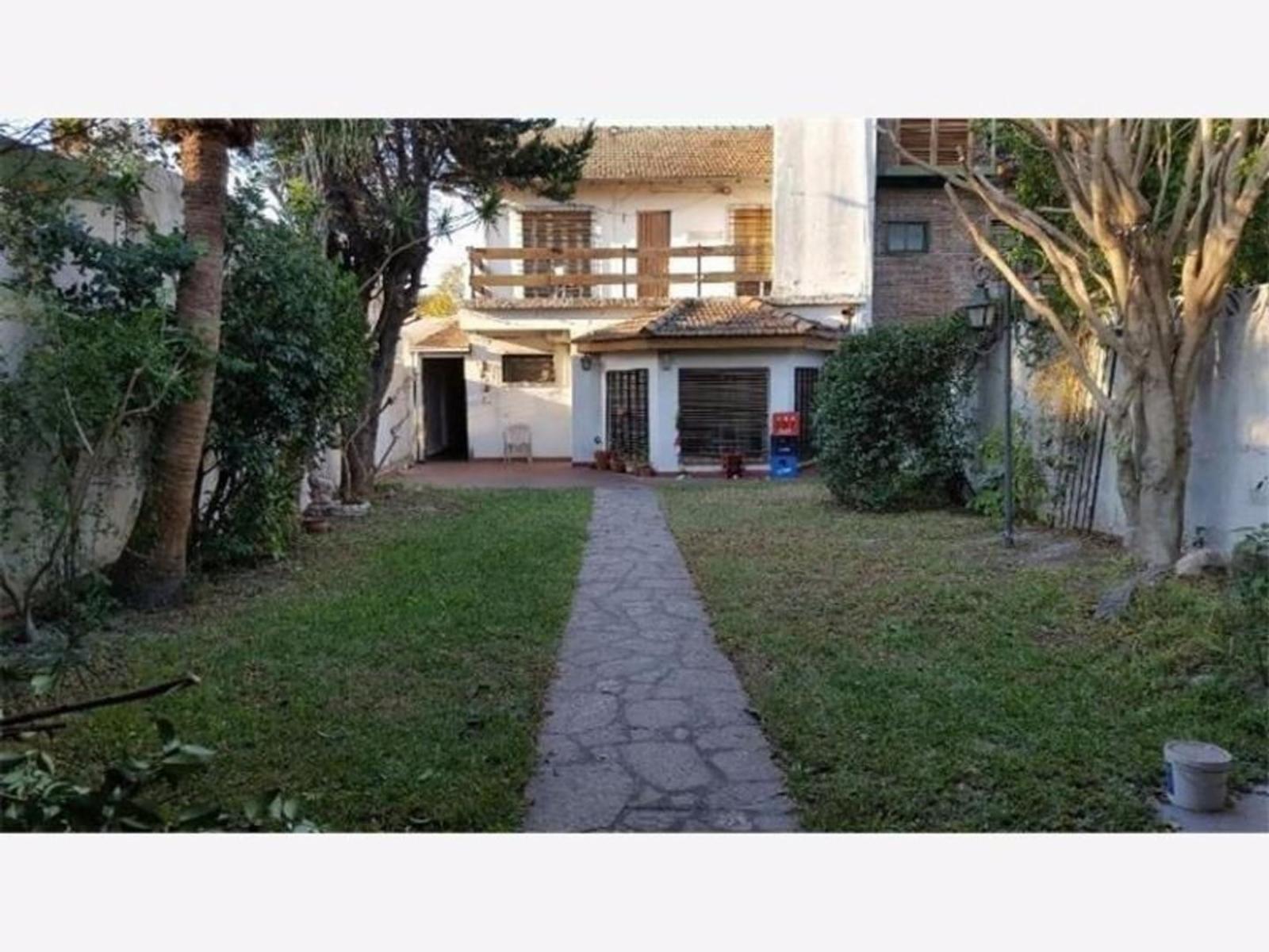 VENTA CHALET 4 AMB. HAEDO SUR EXCELENTE UBICACIÓN