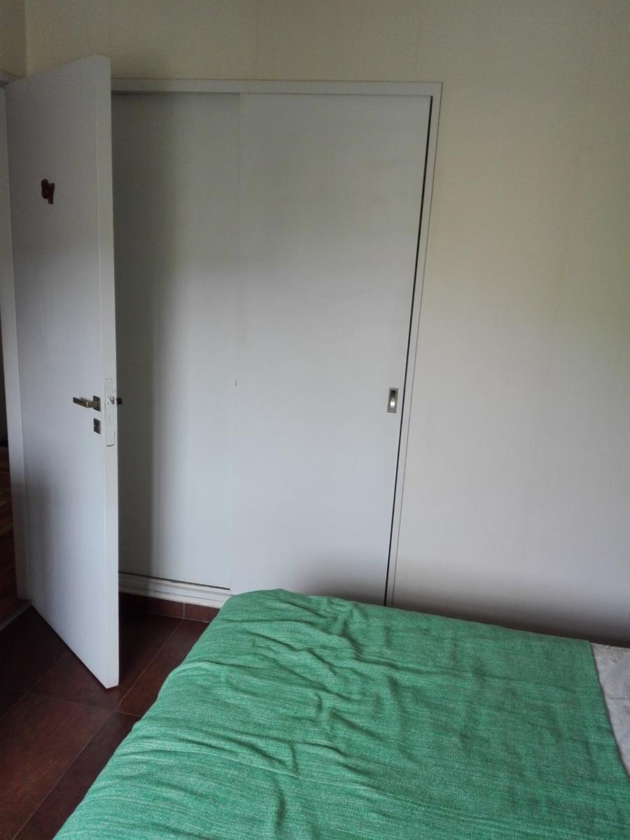 AMPLIO DPTO DE 3 AMB. AL FRENTE CON PATIO Y DOS BAÑOS — foto 10