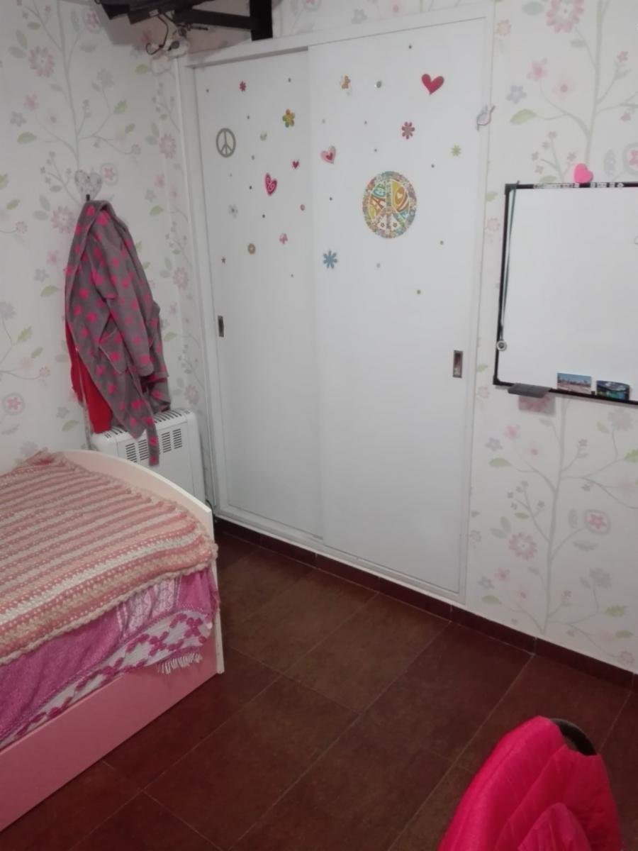 AMPLIO DPTO DE 3 AMB. AL FRENTE CON PATIO Y DOS BAÑOS — foto 14