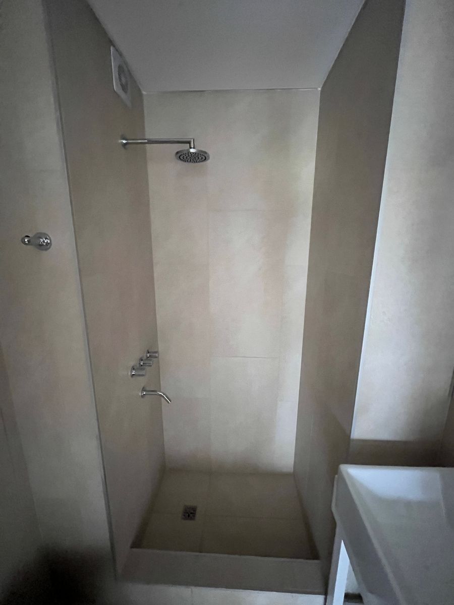 Mil Aires Monoambiente a estrenar con patio y parrilla - 15