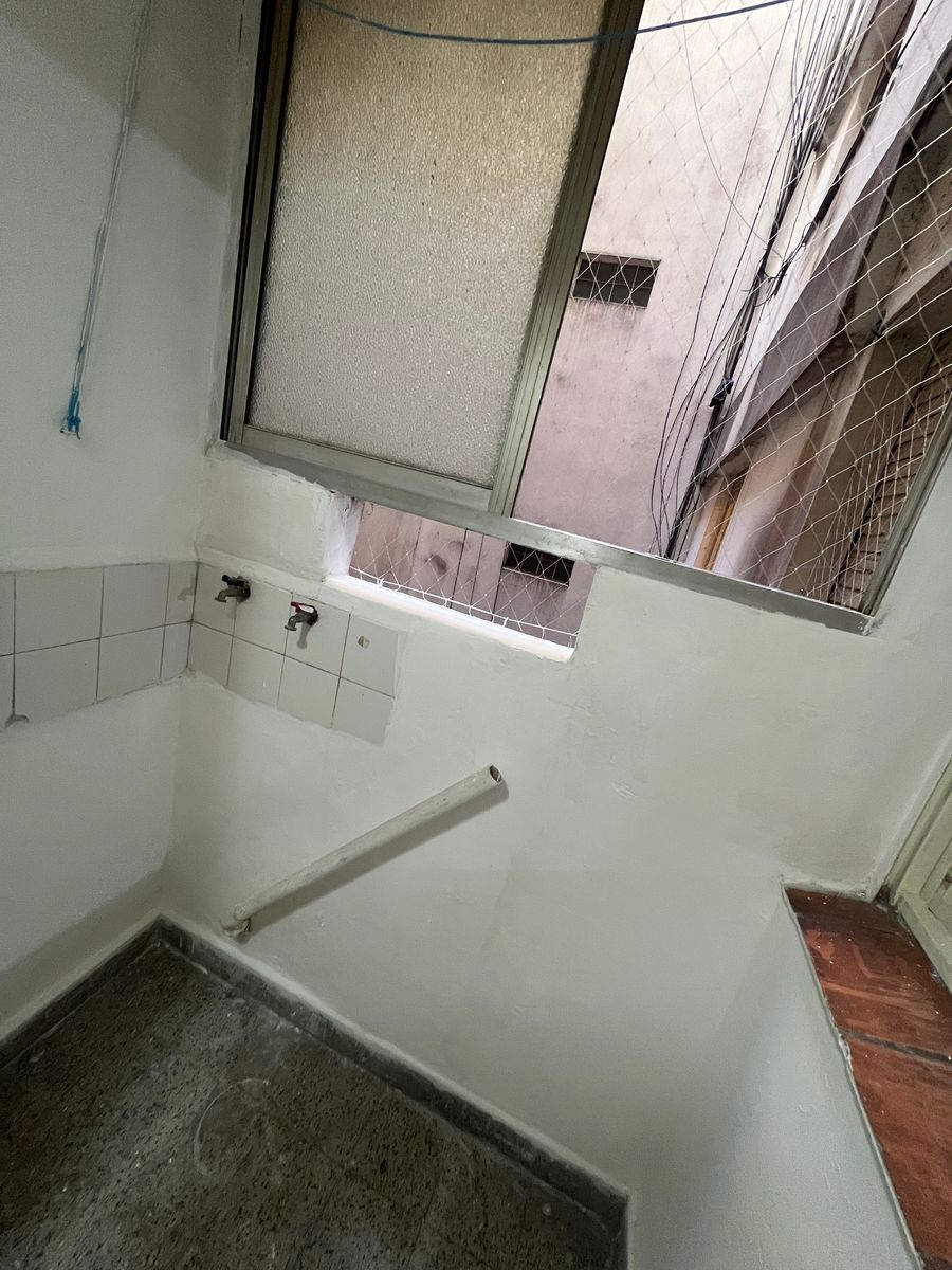 Departamento 2 Amb. A Mts Avenida Santa Fé - 8