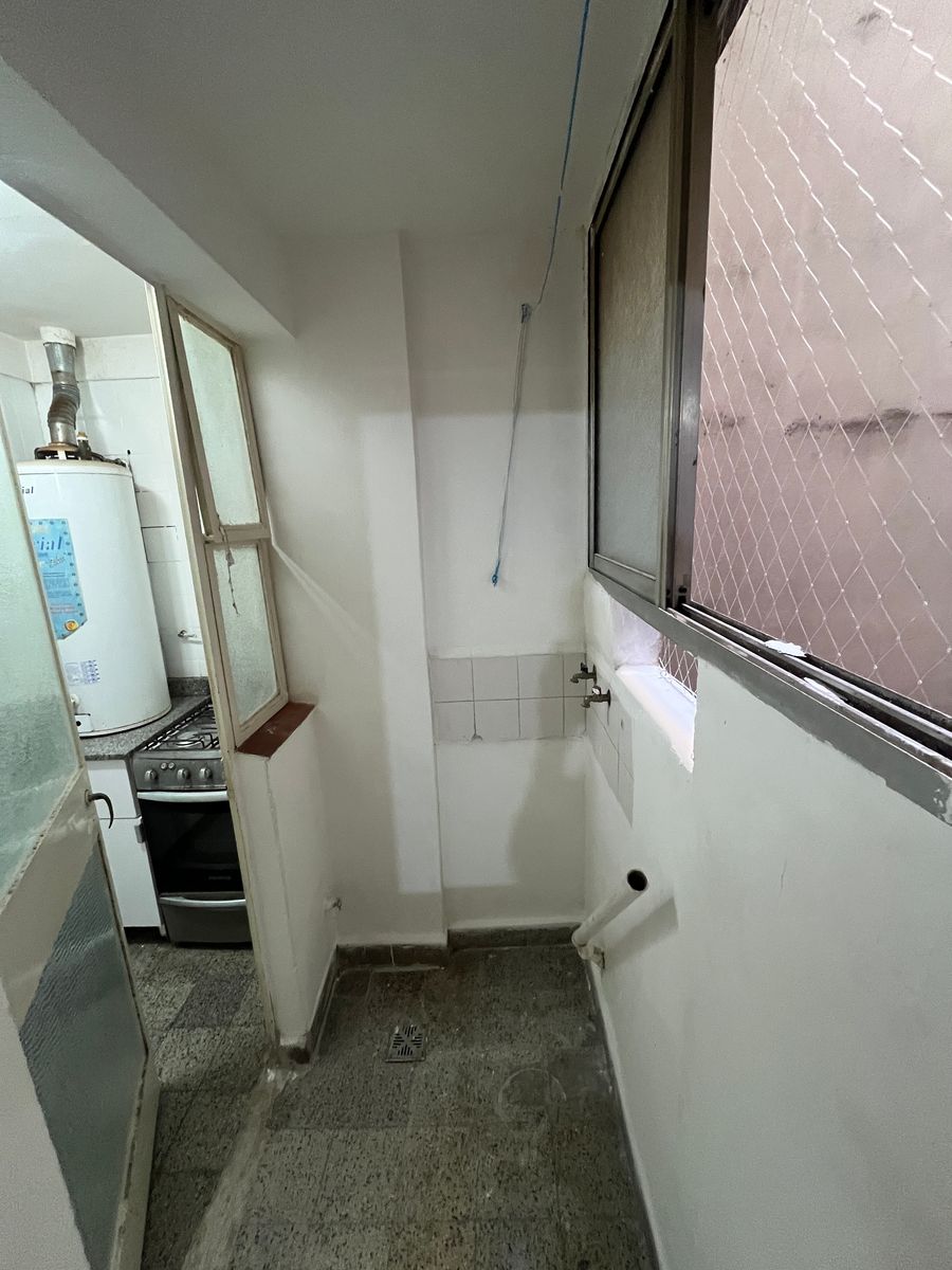 Departamento 2 Amb. A Mts Avenida Santa Fé - 9