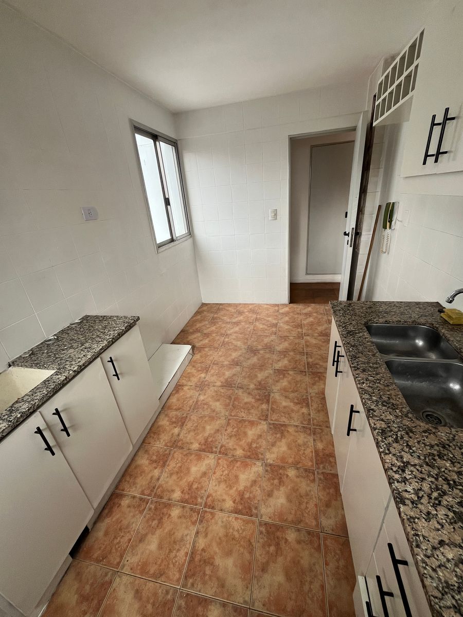 Departamento 2 Ambientes. Orientacion a calle San Lorenzo. A 3 cuadras plaza. — foto 7