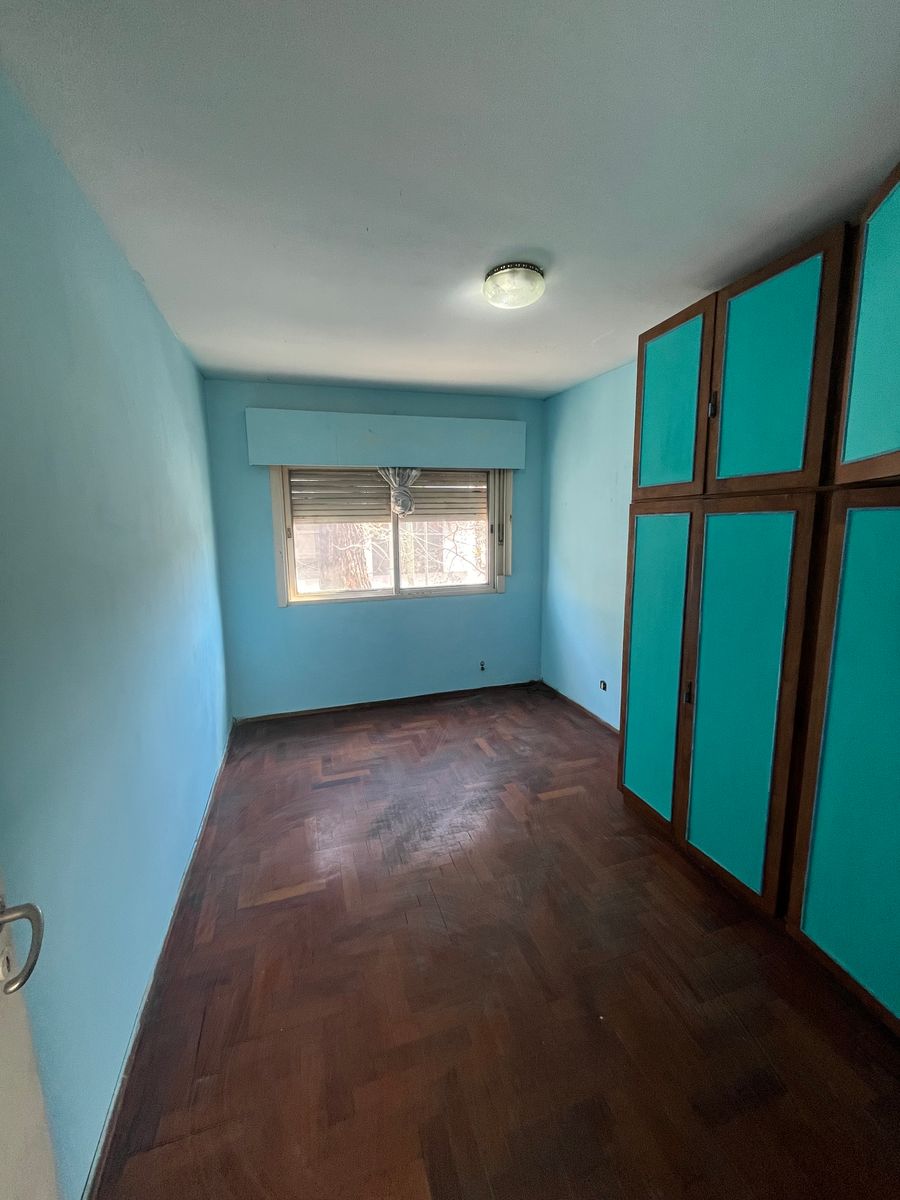 Casa 4 ambientes con patio y cochera — foto 7