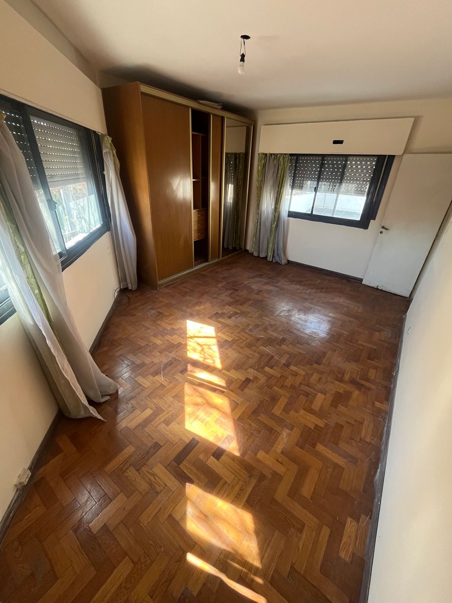 Casa 4 ambientes con patio y cochera — foto 10