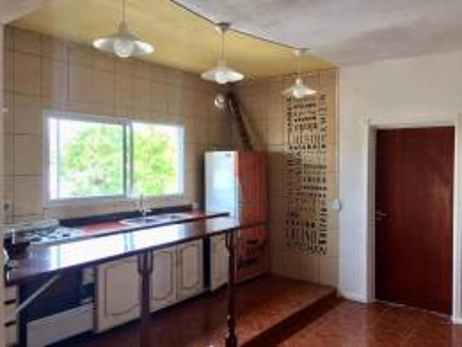 EXCELENTE TERRENO CON CONSTRUCCIÓN - 13
