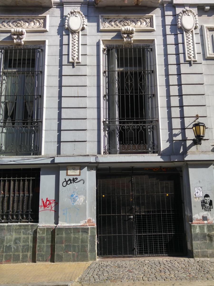 EXELENTE LOCAL COMERCIAL EN CASCO HISTORICO - 1
