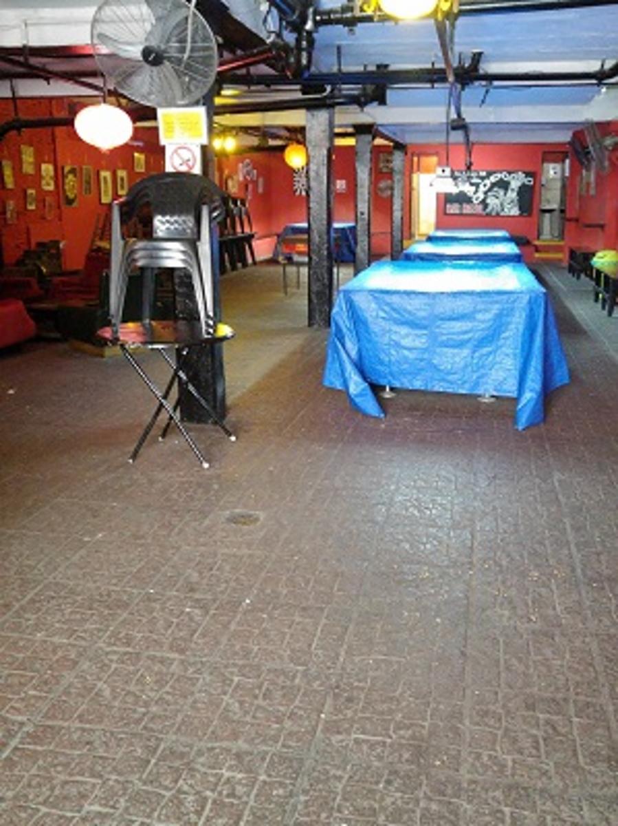 EXELENTE LOCAL COMERCIAL EN CASCO HISTORICO - 2