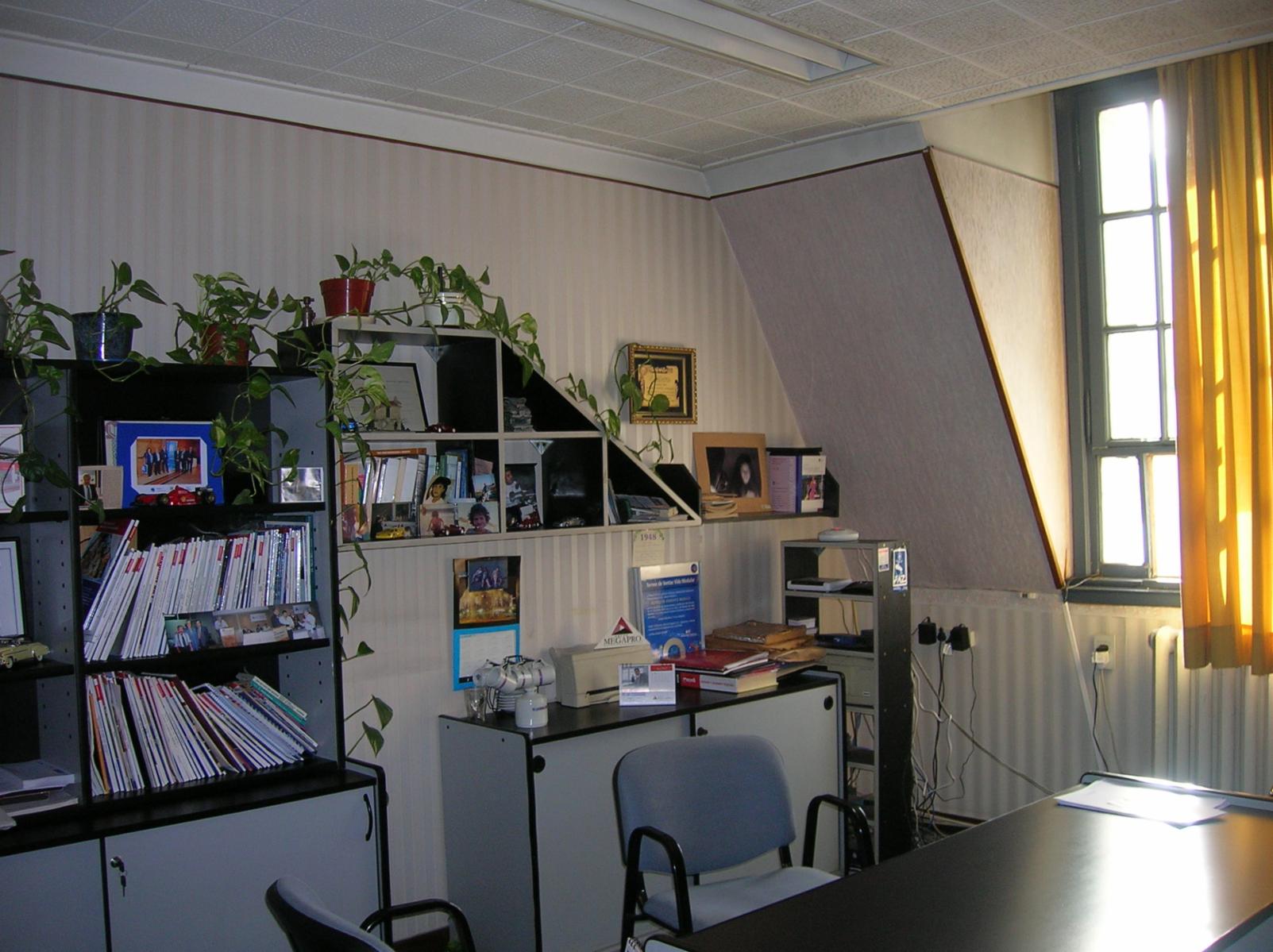 EXCELENTES OFICINAS DE 120 M2 SOBRE CALLE MORENO AL FRENTE - MONSERRAT — foto 2