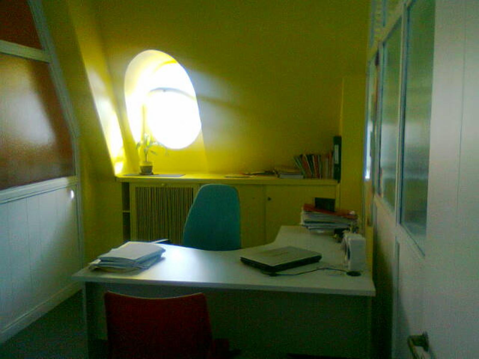 EXCELENTES OFICINAS DE 120 M2 SOBRE CALLE MORENO AL FRENTE - MONSERRAT — foto 4