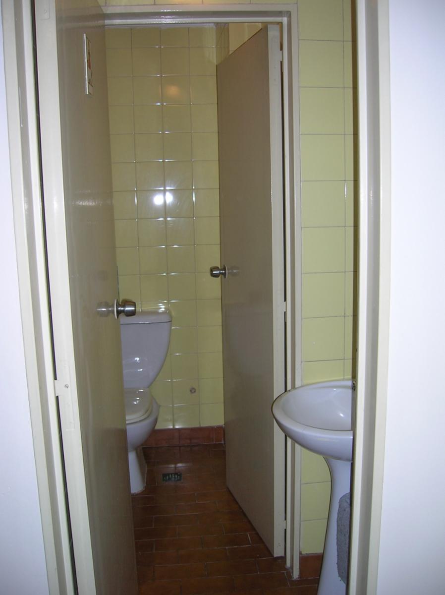 MUY BUENAS OFICINAS EN SEMIPISO DE 130 M2 SOBE AV. 9 DE JULIO - 9
