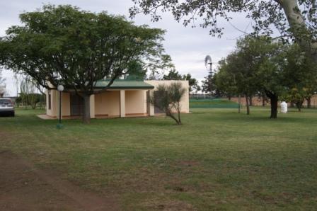 CAMPO 7000 HECTAREAS – MONTE BAJO – CON 400 HECTAREAS SOBRE LAGUNA LA AMARGA - 4