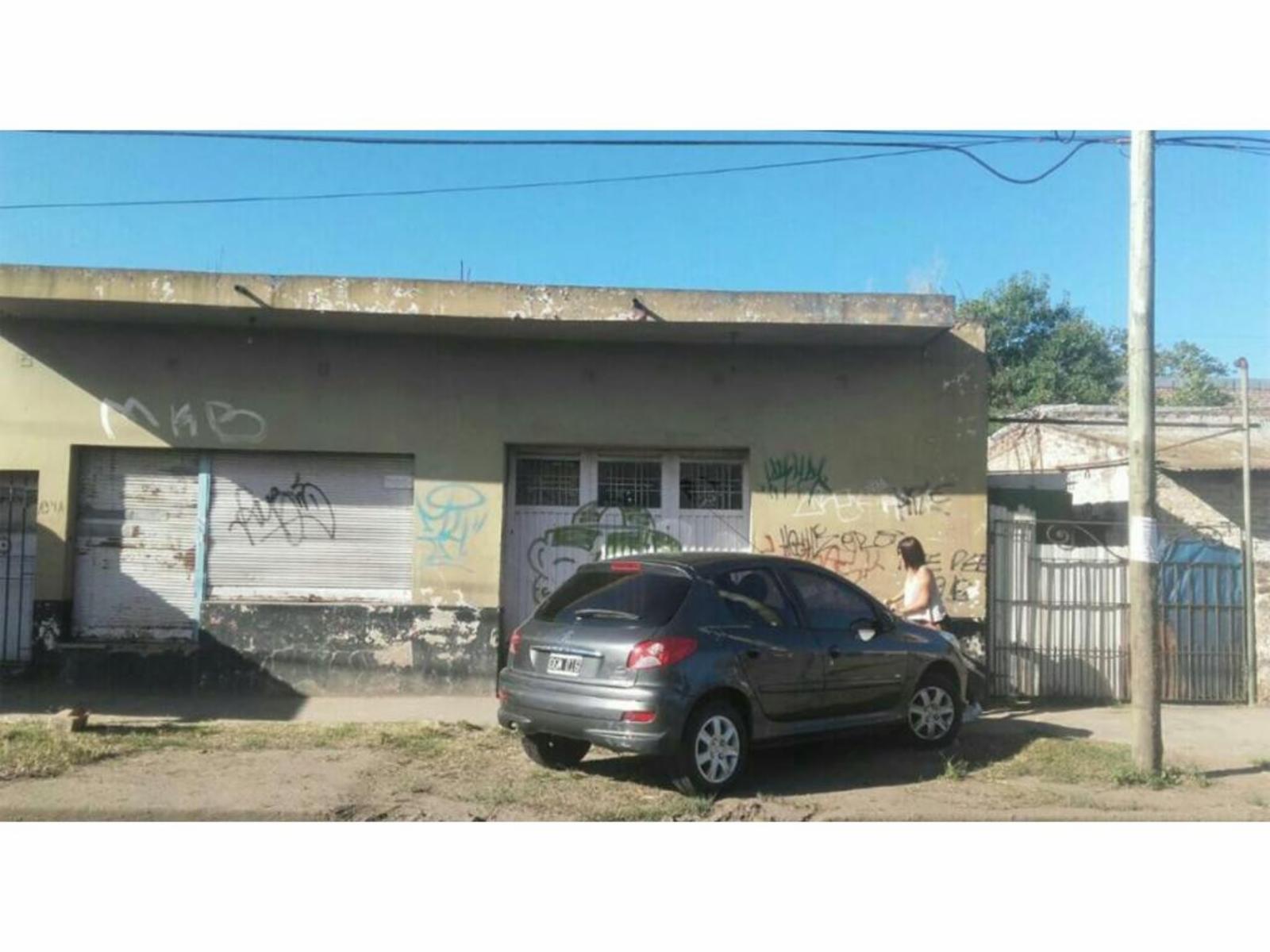 casa con local al frente a reciclar, CALLE SANTA ANA TEMPERLEY