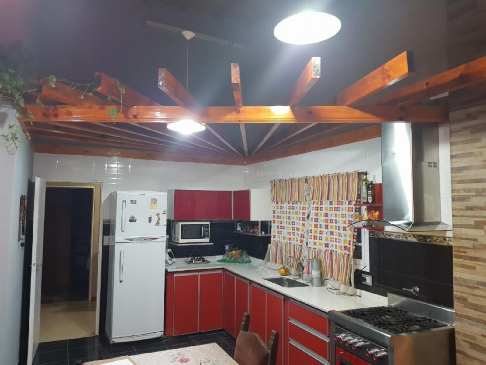 ASUNCIÓN AL 600, TEMPERLEY — foto 2