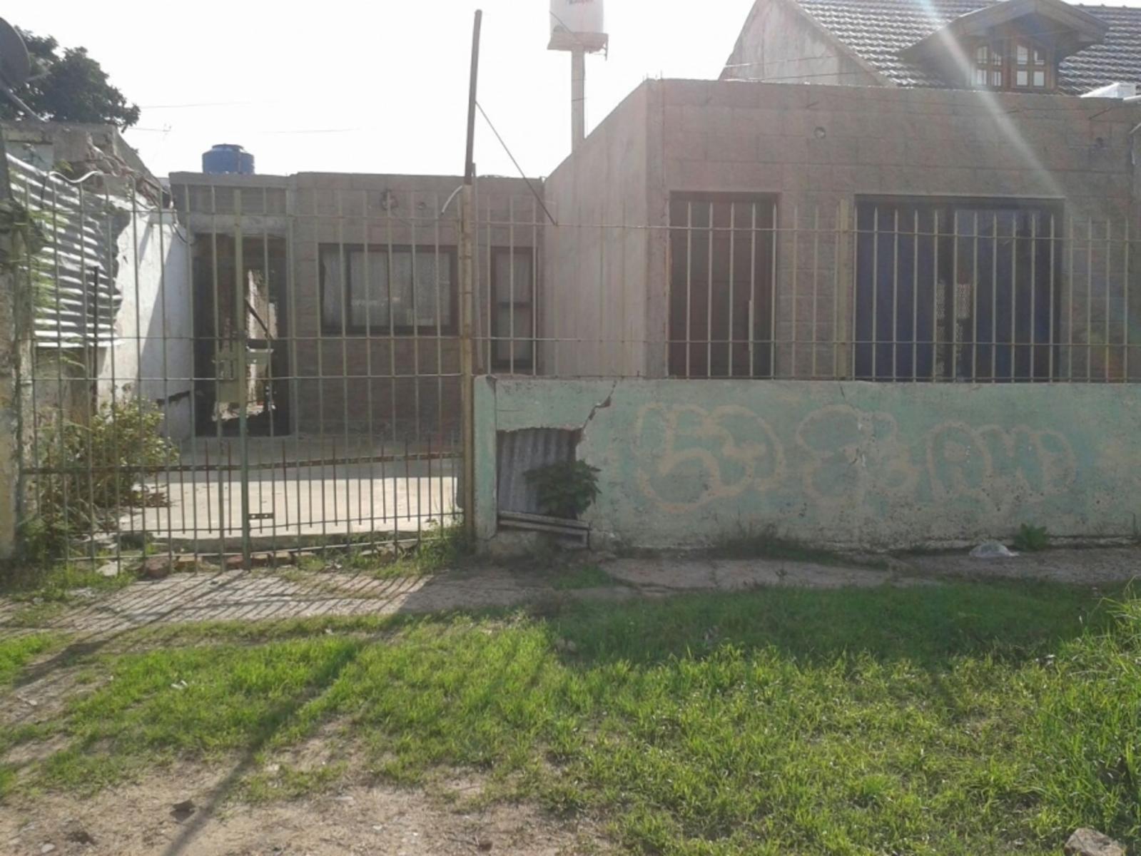 Casa Banfield este, BARILARI 2132