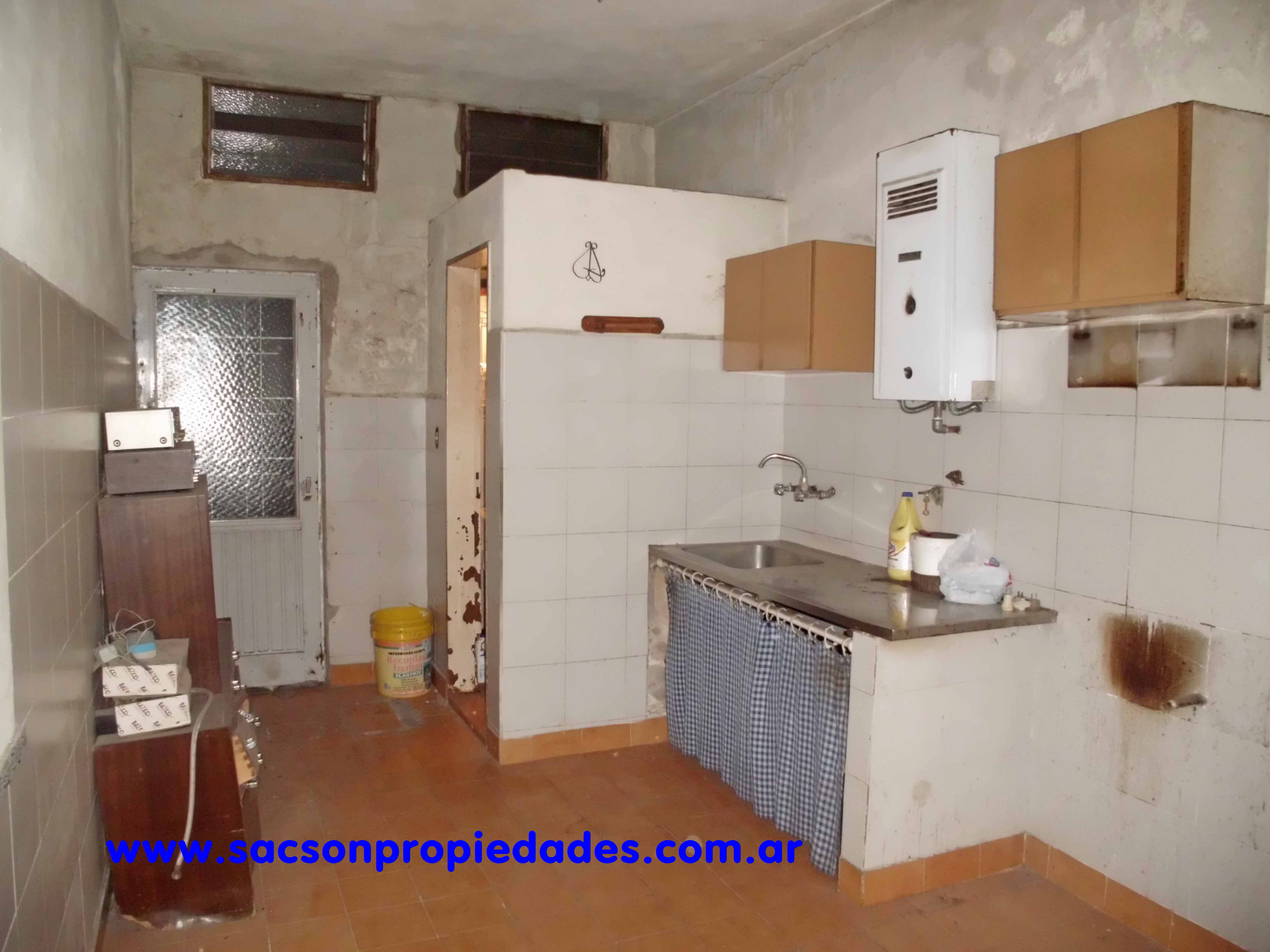 V470 Villa Luzuriaga Venta Casa 3 amb.+ local o departamento — foto 9