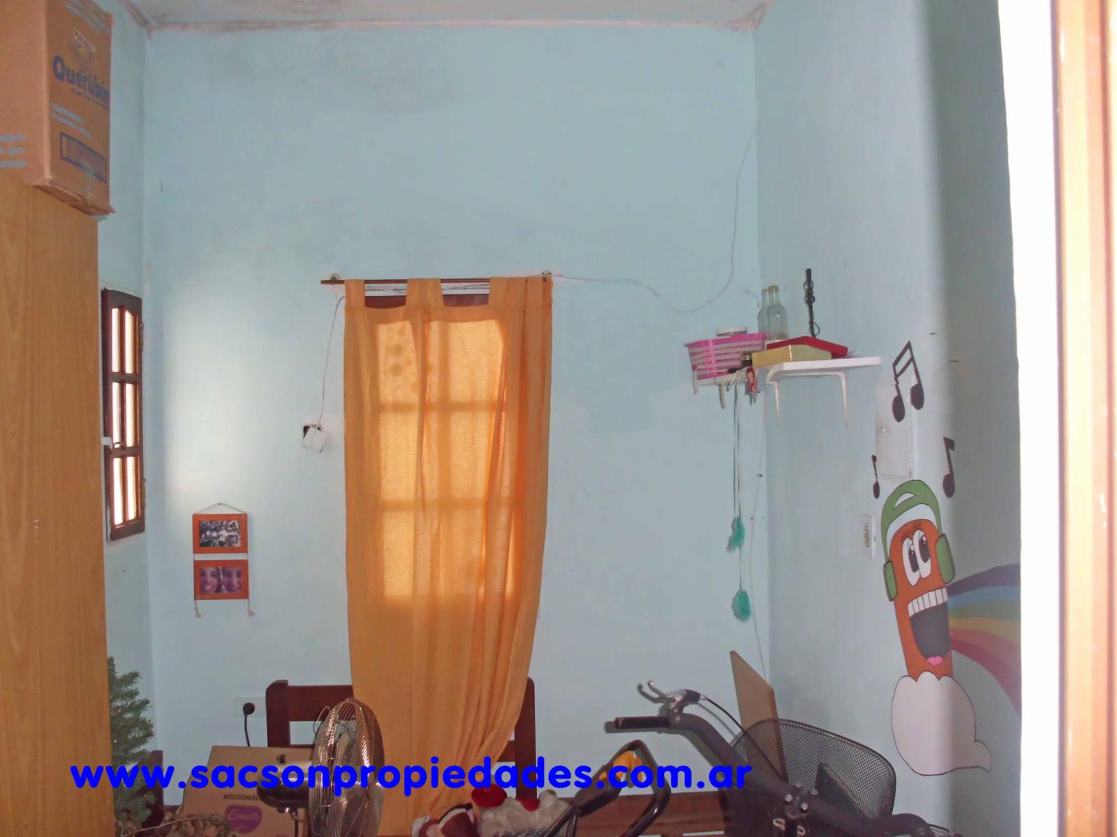 V472 Villa Luzuriaga Venta Casa 4 amb. con amplio fondo — foto 4
