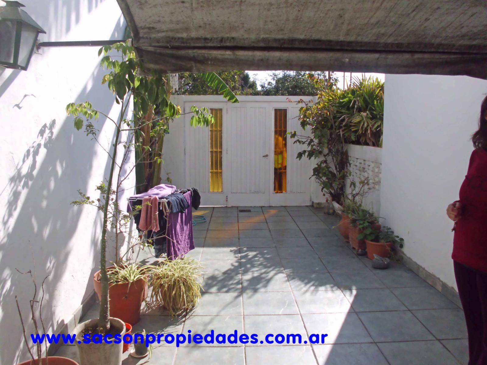 V472 Villa Luzuriaga Venta Casa 4 amb. con amplio fondo — foto 5