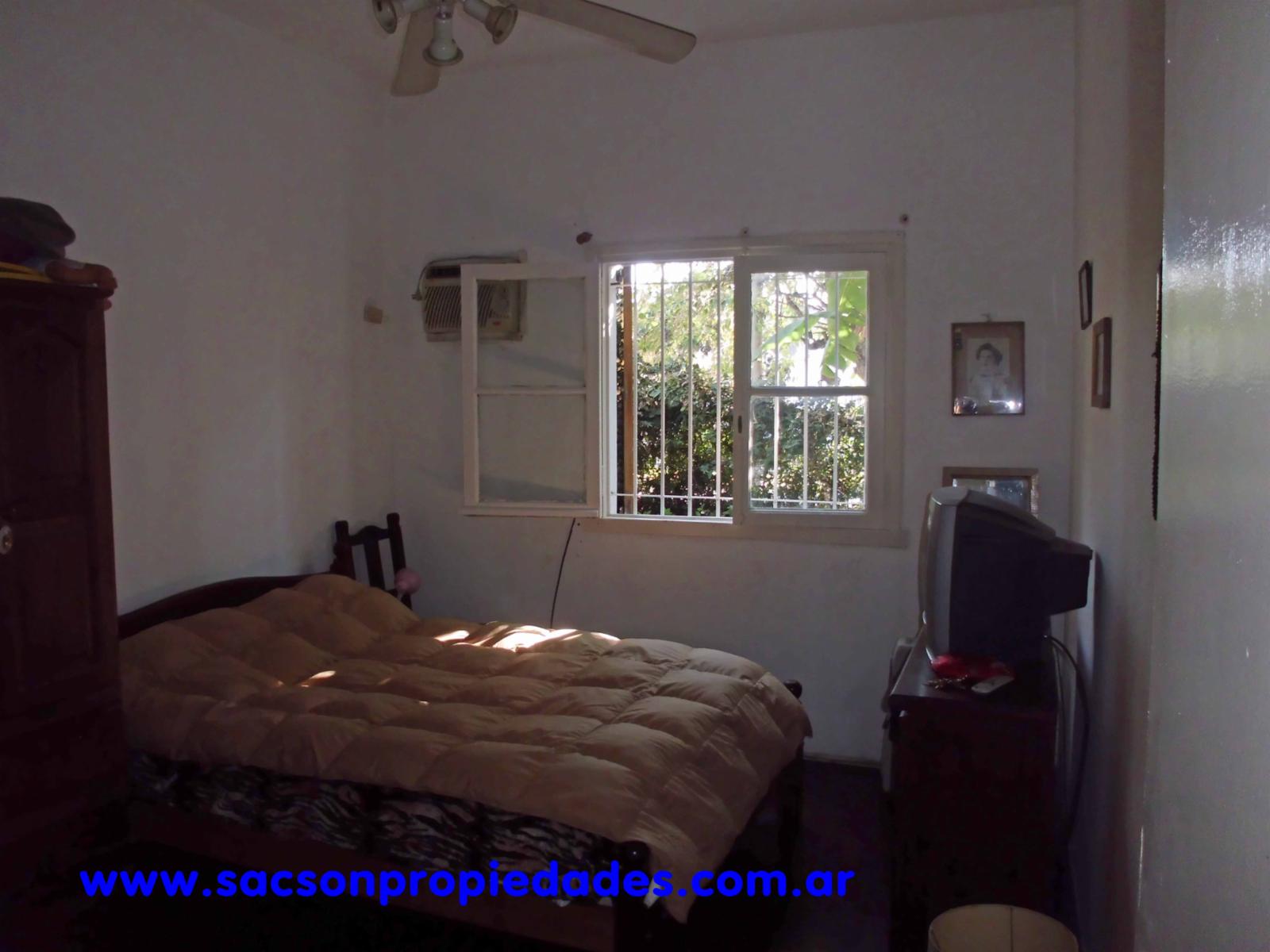 V472 Villa Luzuriaga Venta Casa 4 amb. con amplio fondo — foto 10