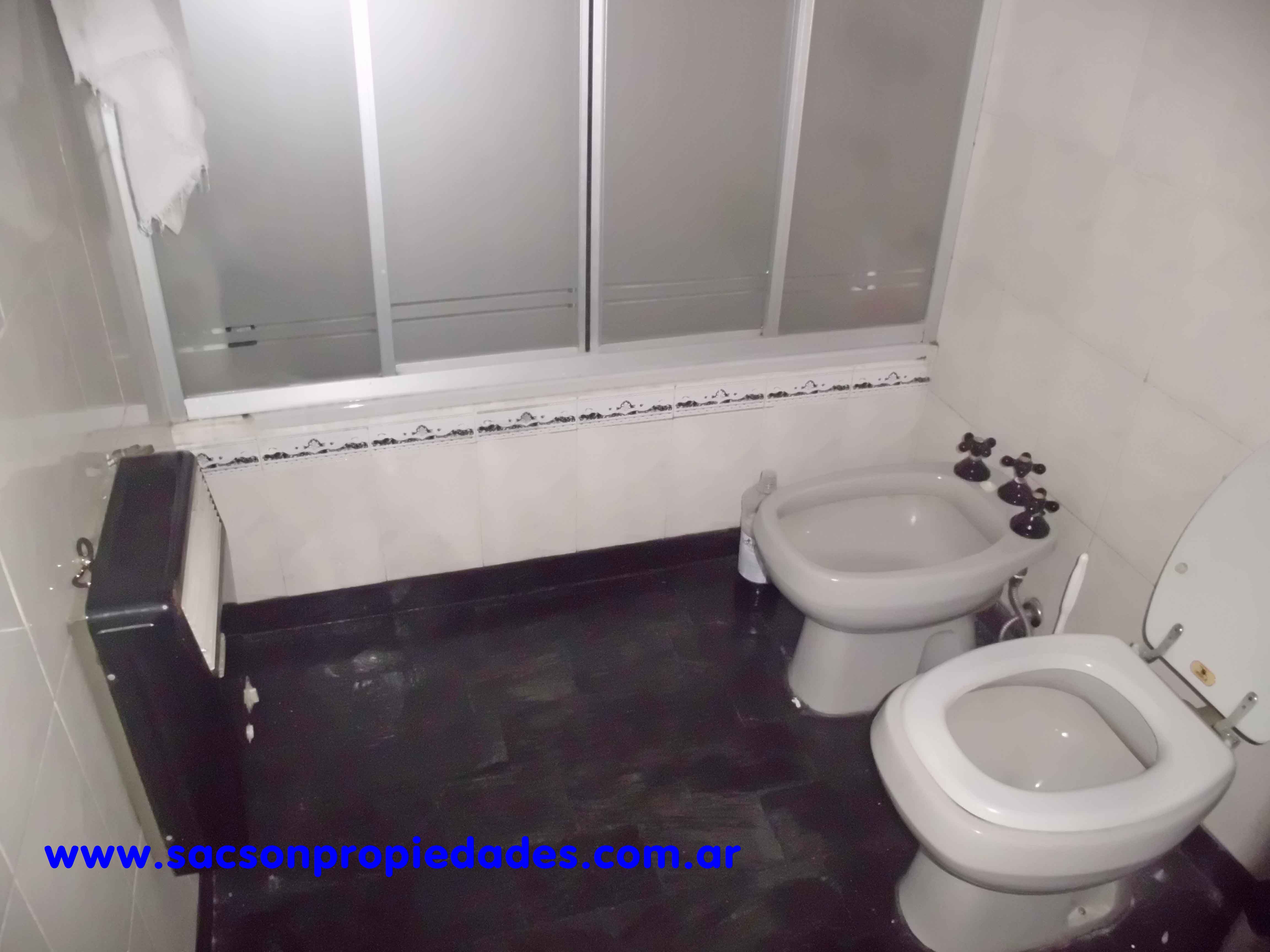 V482 Ramos Mejia Venta amplio PH 4 amb. con patio, piscina y parrilla — foto 8