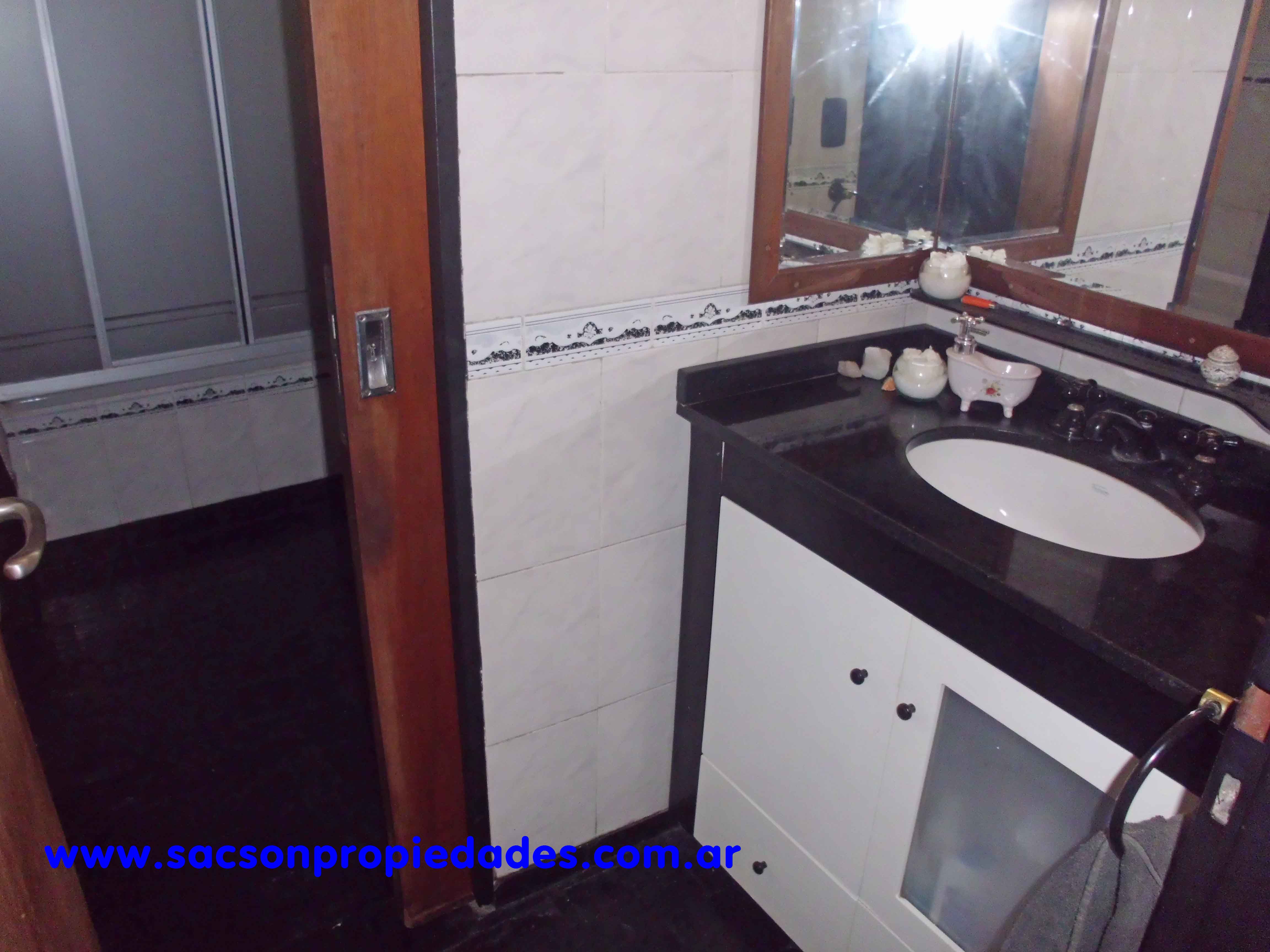V482 Ramos Mejia Venta amplio PH 4 amb. con patio, piscina y parrilla — foto 9