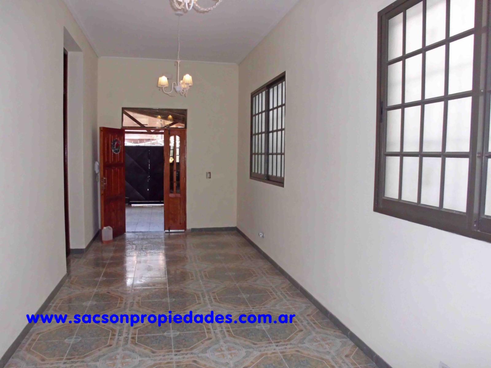 V523 Villa Sarmiento Venta Casa en PH 5 amb.con cochera, patio y piscina Impecable — foto 3