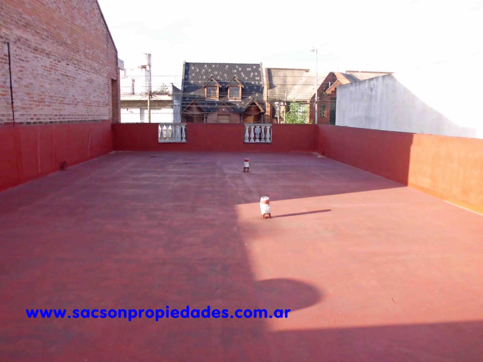 V523 Villa Sarmiento Venta Casa en PH 5 amb.con cochera, patio y piscina Impecable — foto 11