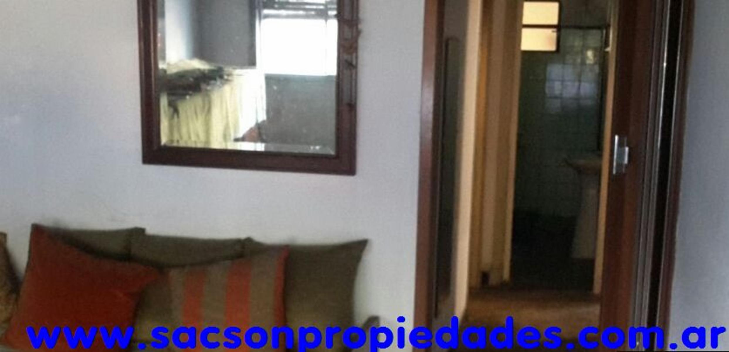 V557 Villa Luzuriaga Venta Lote 10x22 sobre Avenida