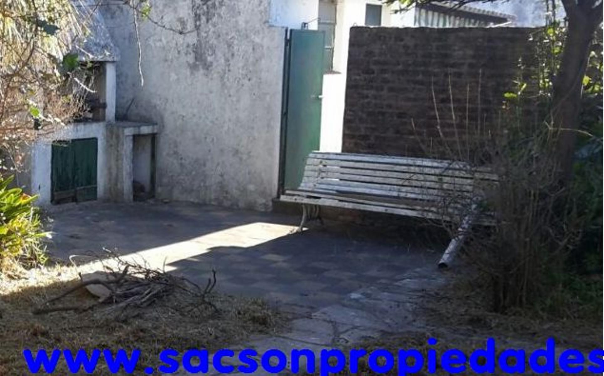 V557 Villa Luzuriaga Venta Lote 10x22 sobre Avenida — foto 6