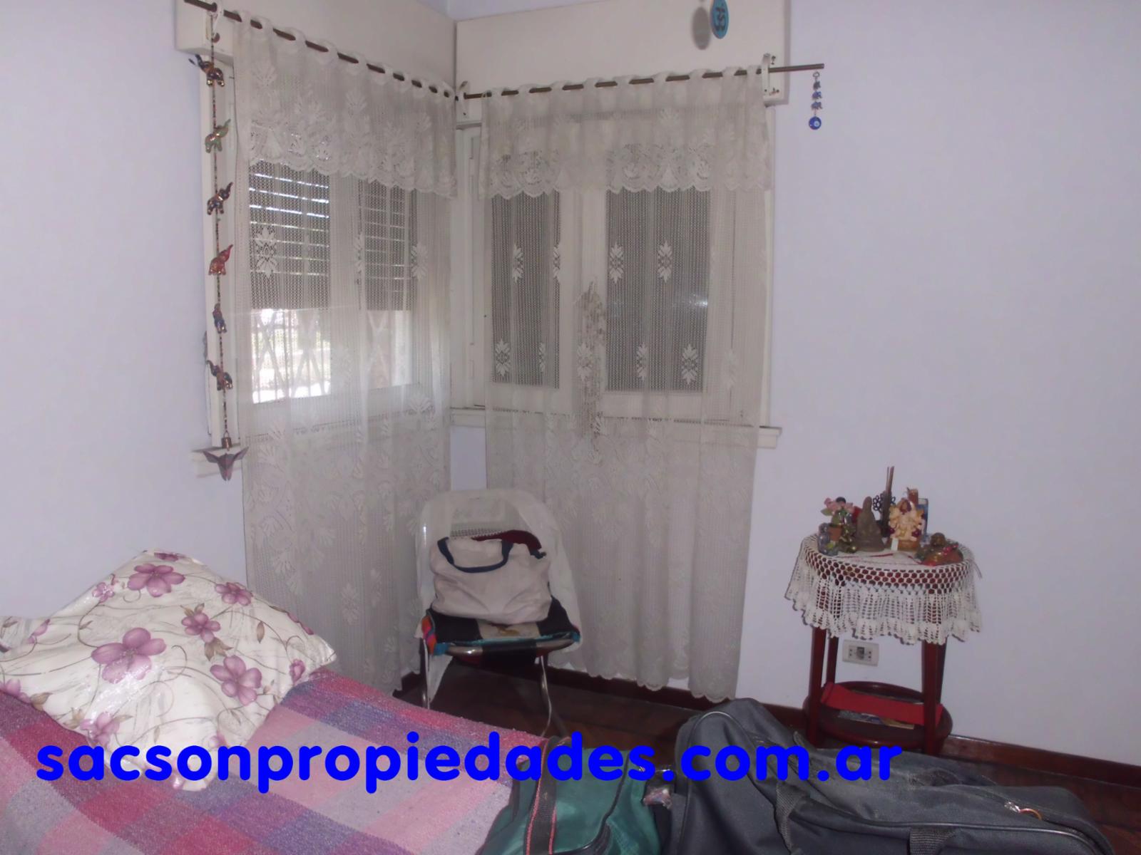 V579 Villa Sarmiento casa 5 amb. con galeria y patio. — foto 6