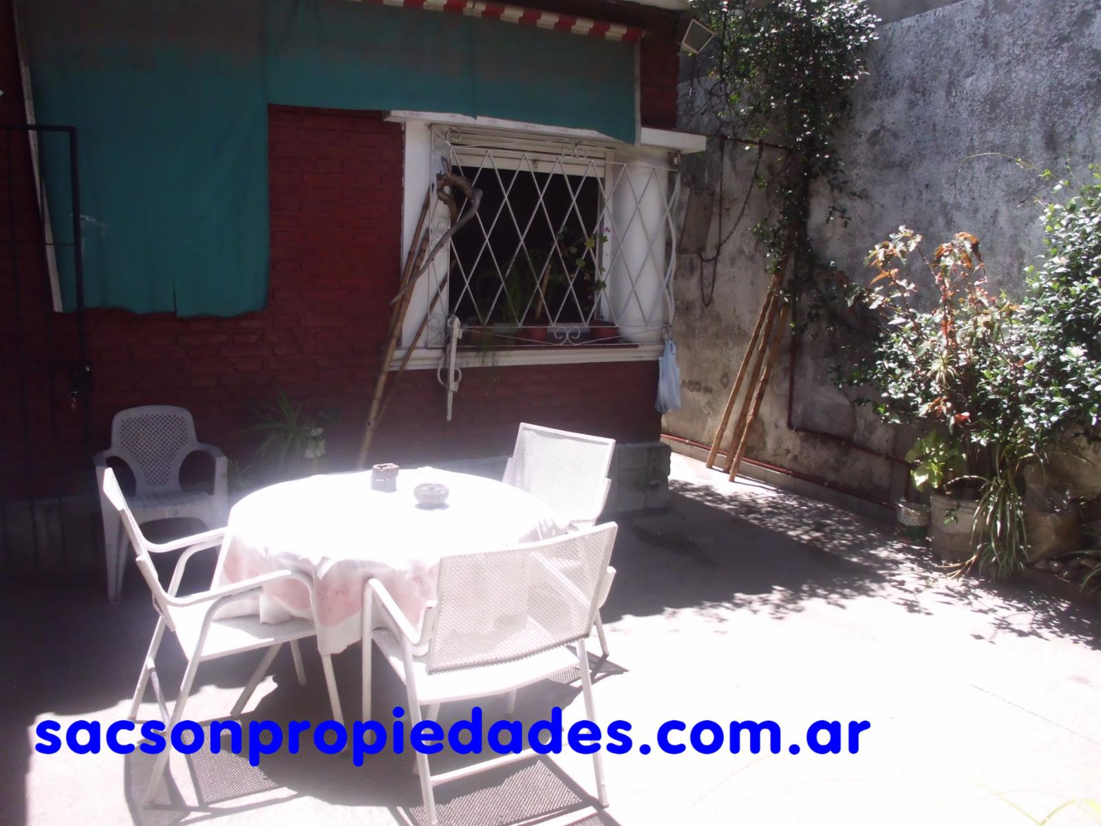 V579 Villa Sarmiento casa 5 amb. con galeria y patio. — foto 10