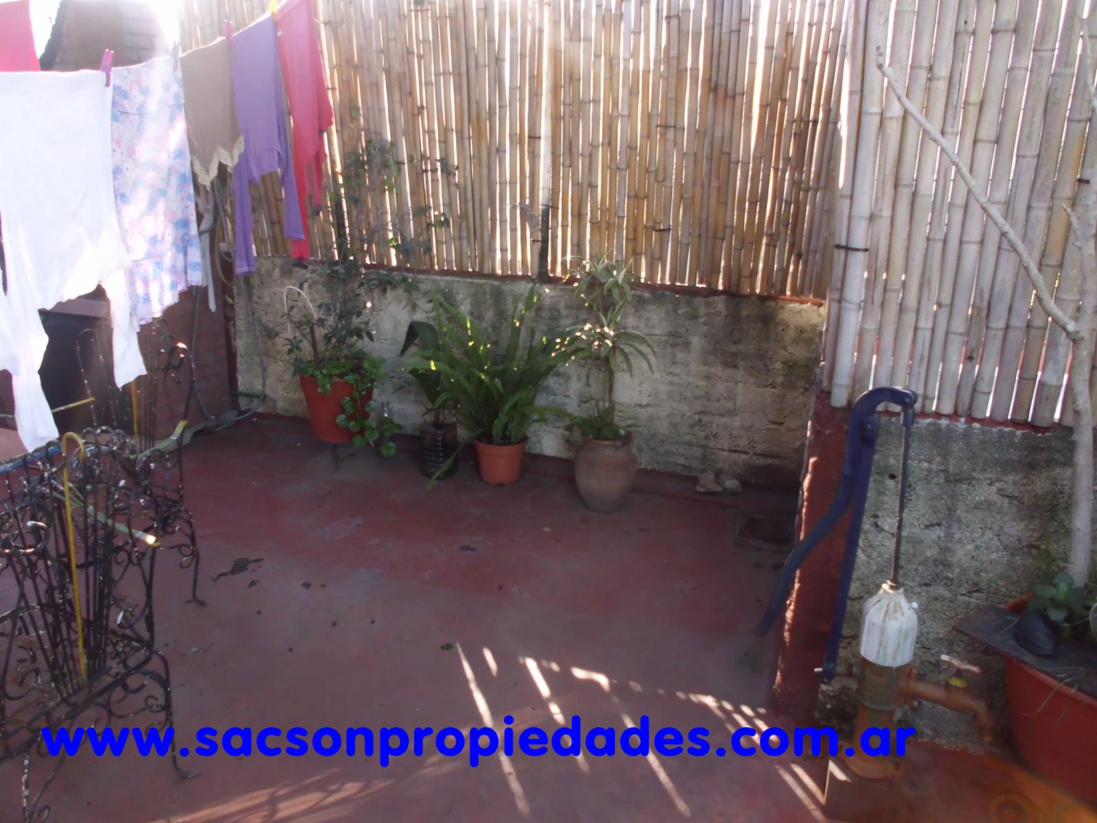 V567 Ciudadela venta Amplio lote 8.66 x 52.30 mts 4 cuadras Estacion - 2