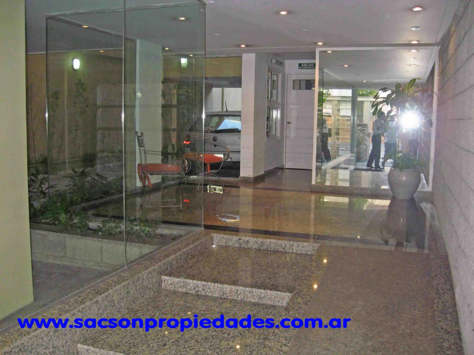 V585 Moron departamento 3 amb. con cochera oopcional. — foto 3