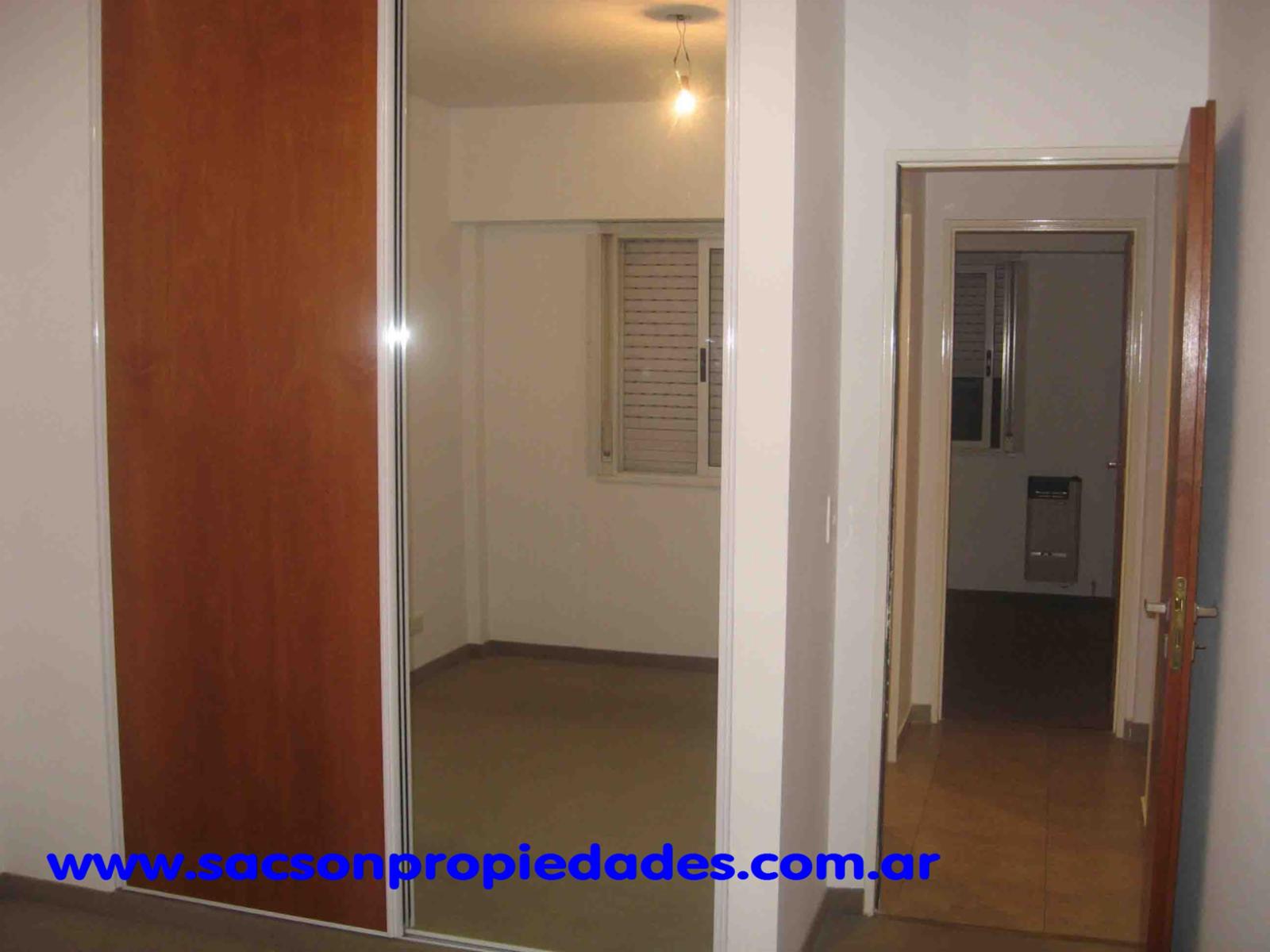 V585 Moron departamento 3 amb. con cochera oopcional. — foto 9